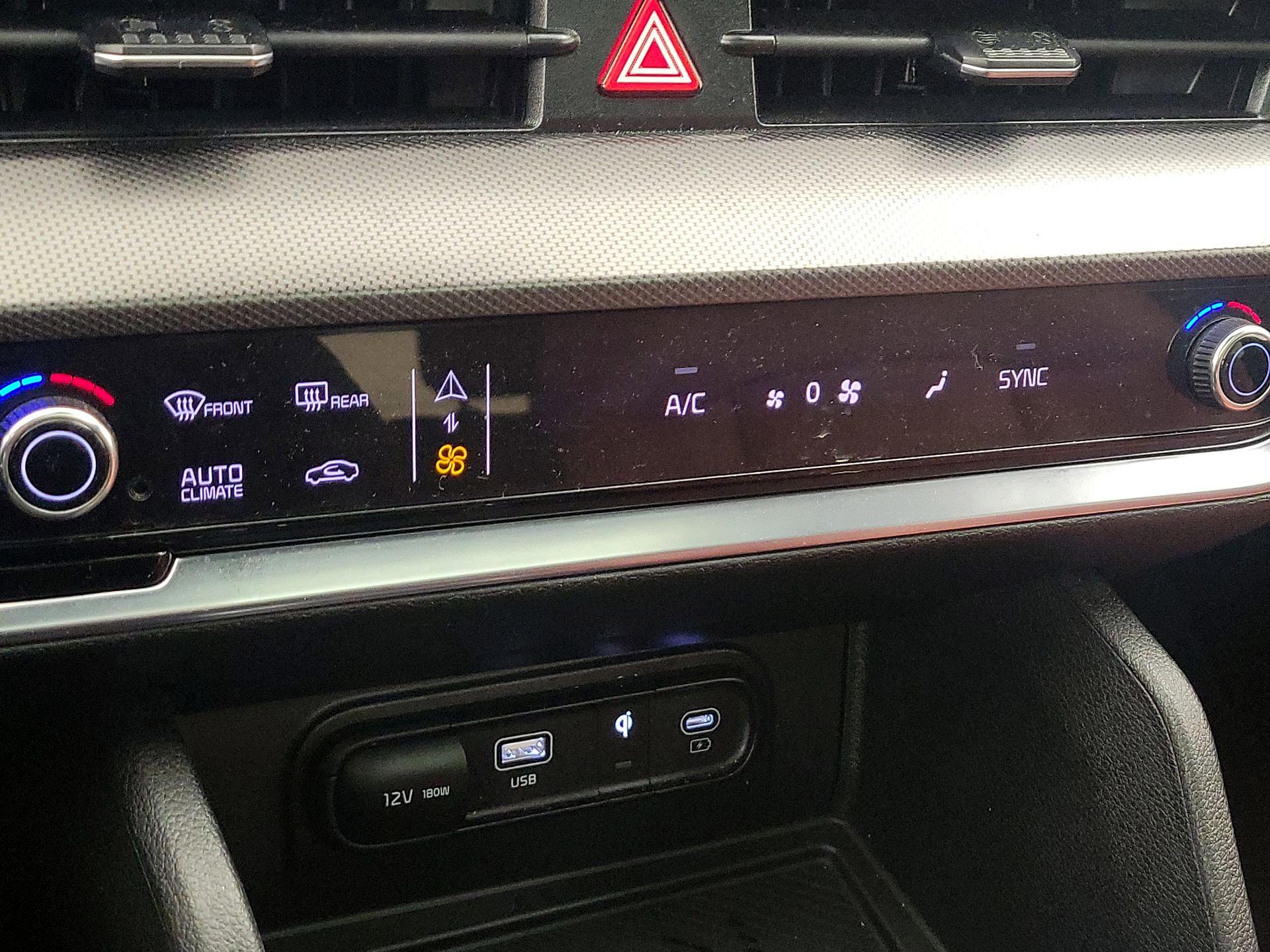 Thumbnail: 2024 Kia Sportage - 16