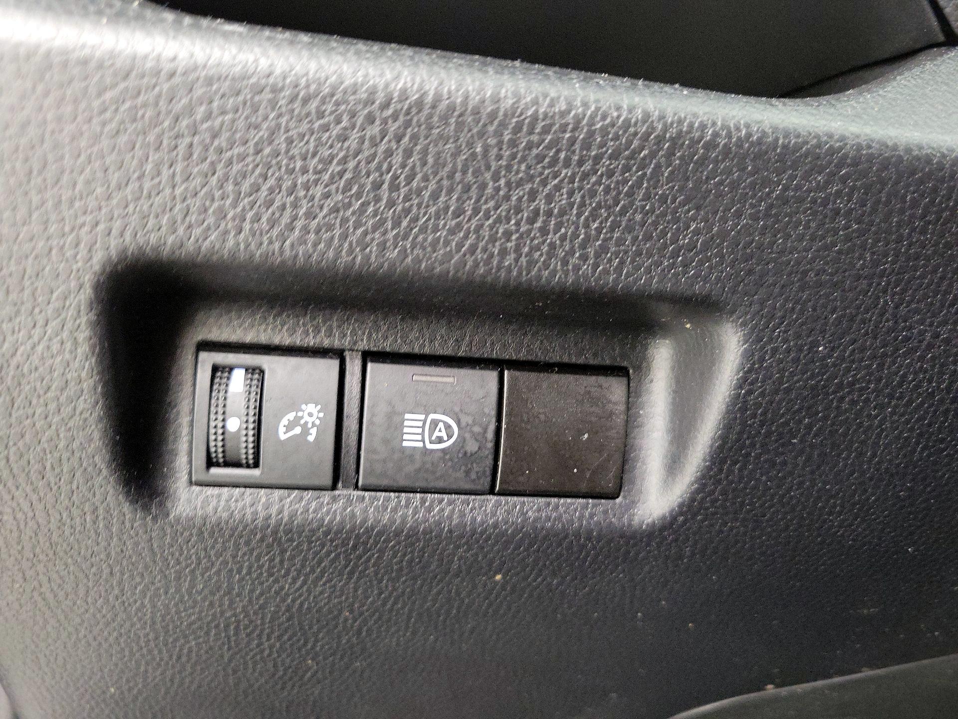 Thumbnail: 2023 Toyota RAV4 - 13