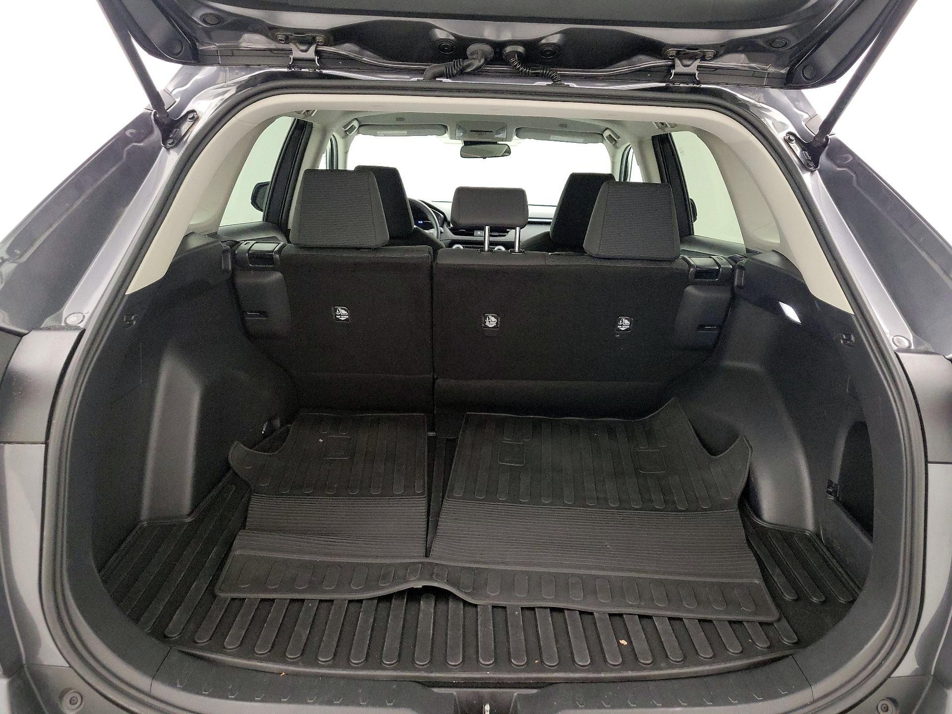 Thumbnail: 2023 Toyota RAV4 - 20