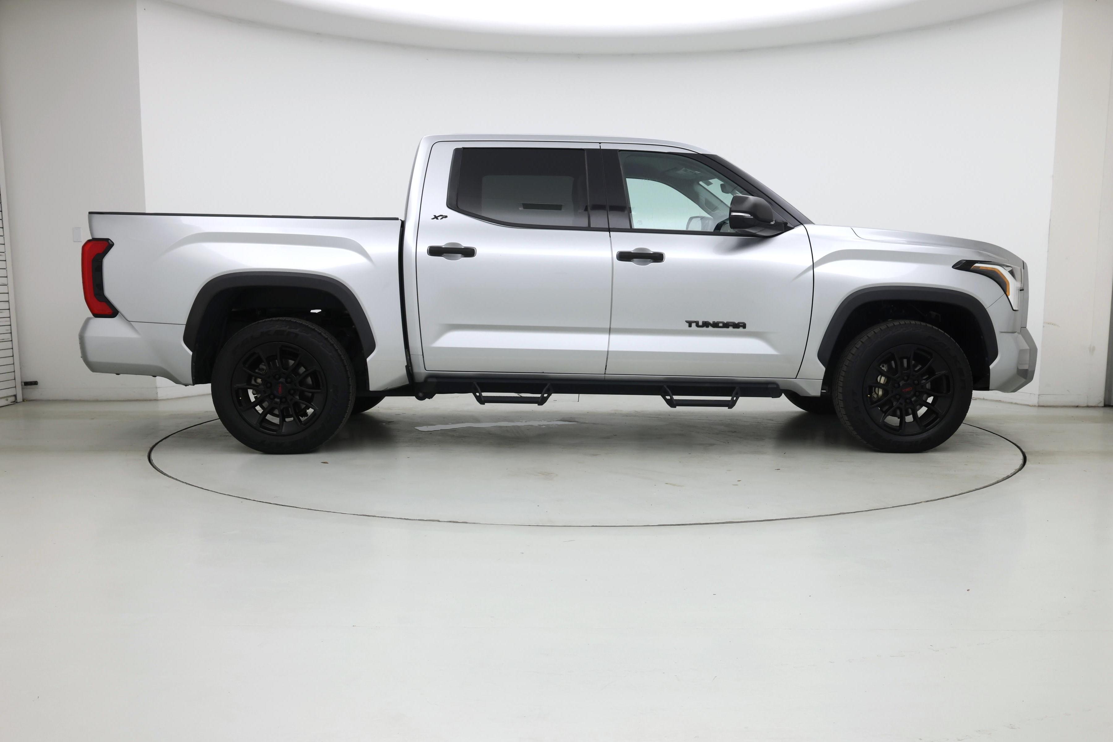 Thumbnail: 2022 Toyota Tundra - 7