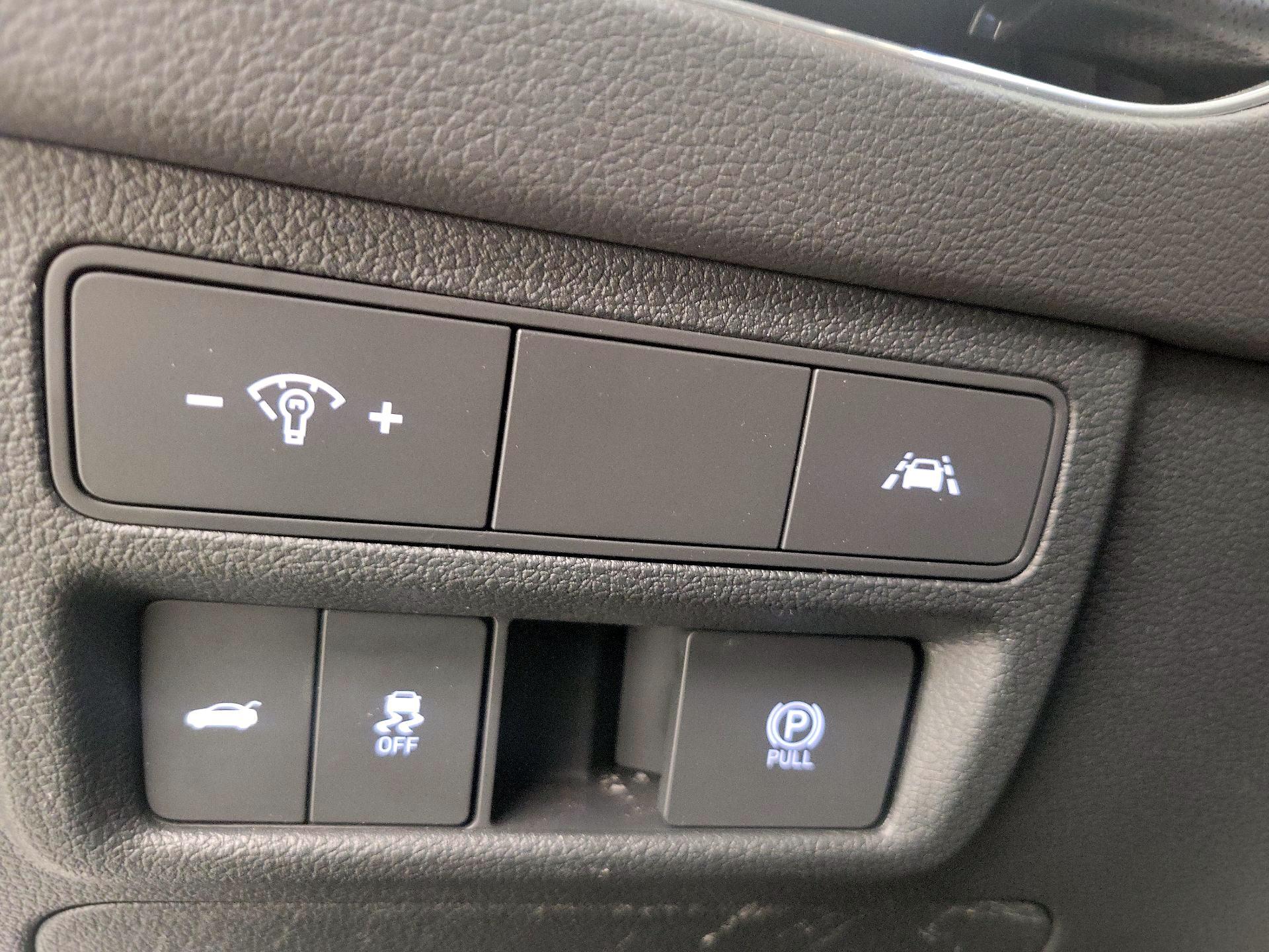 Thumbnail: 2023 Hyundai Sonata - 13