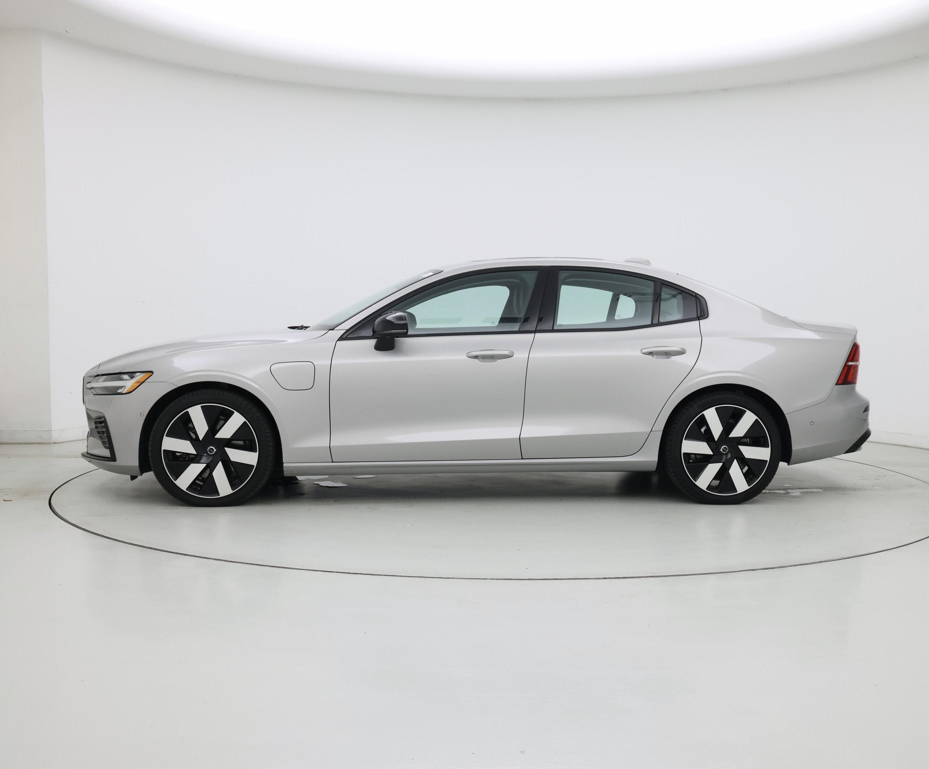 Thumbnail: 2024 Volvo S60 - 3