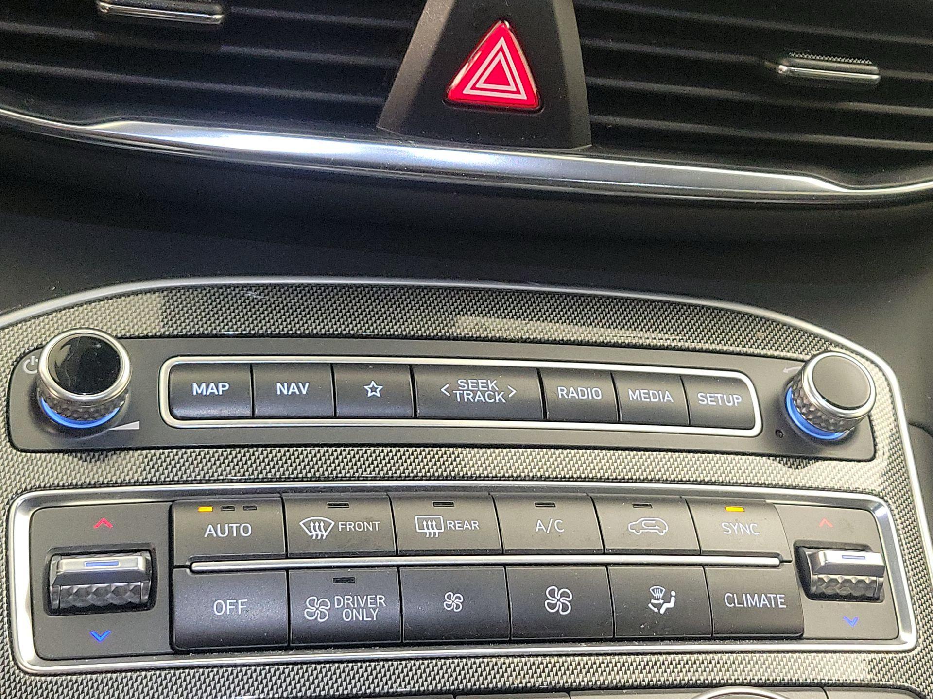 Thumbnail: 2022 Hyundai Santa Fe - 17