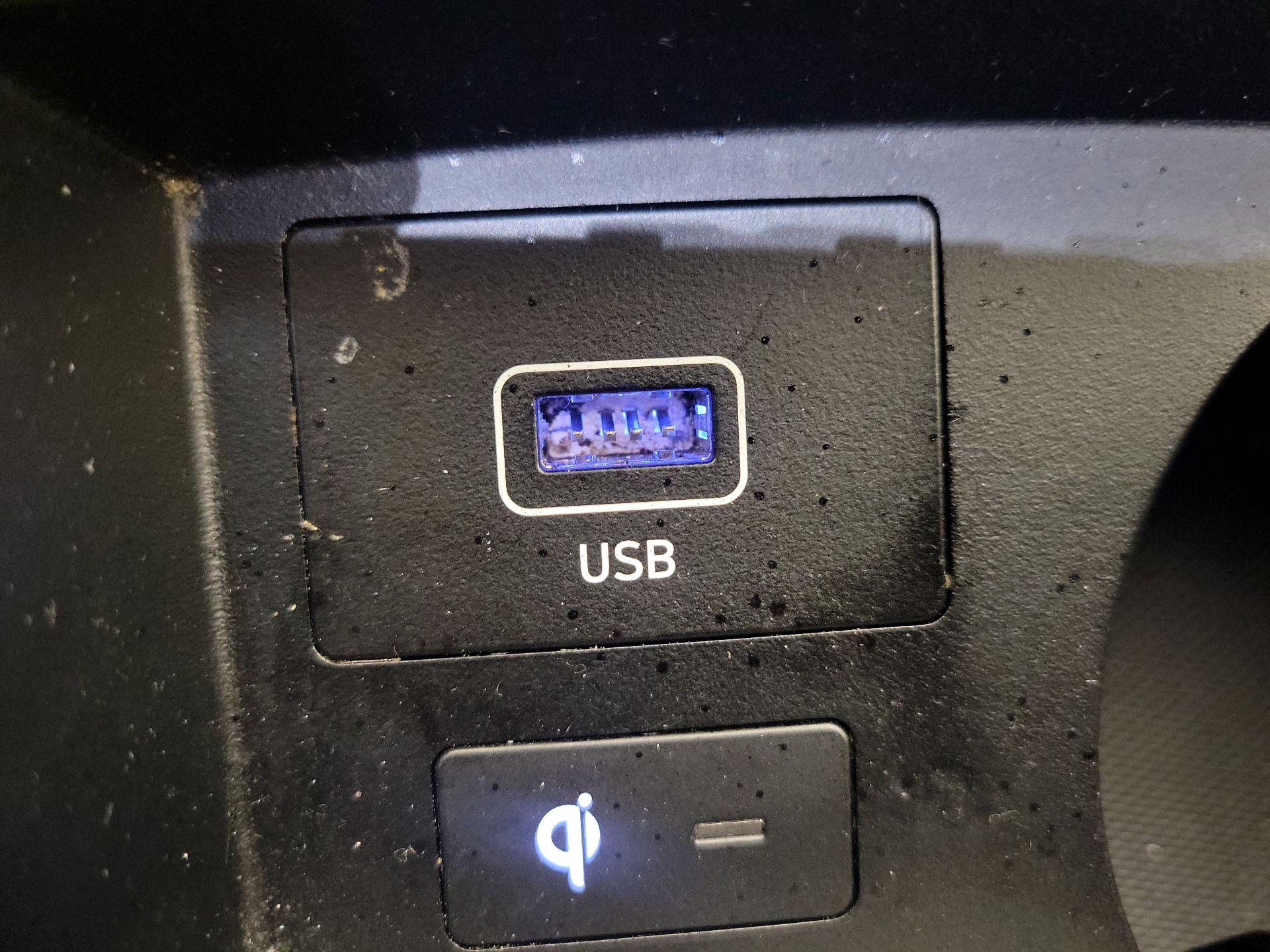 Thumbnail: 2022 Hyundai Santa Fe - 19