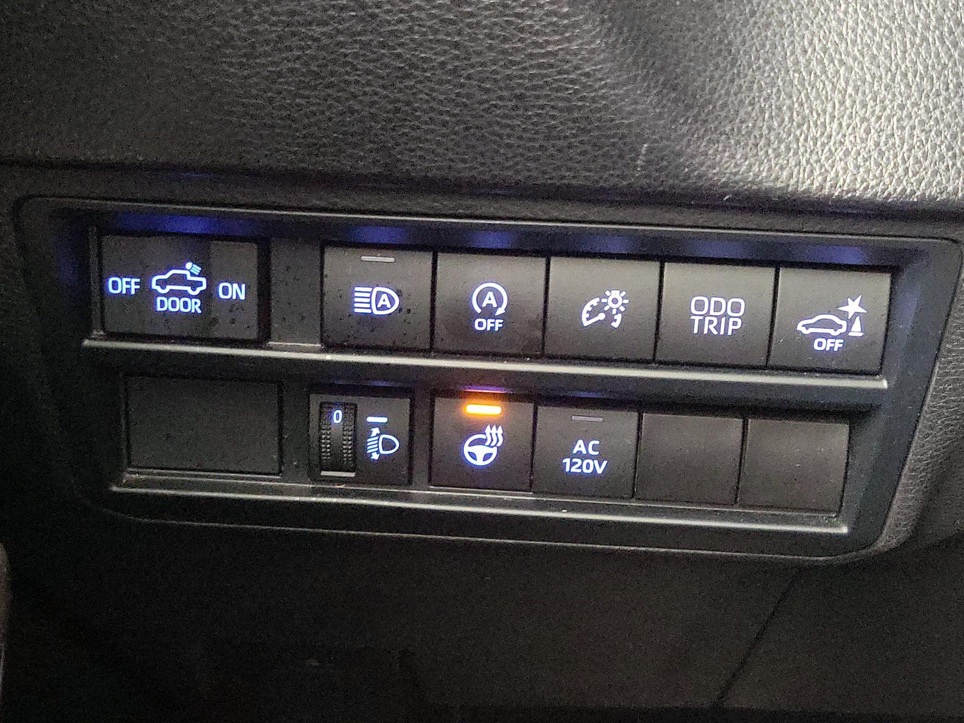 Thumbnail: 2023 Toyota Tundra - 13