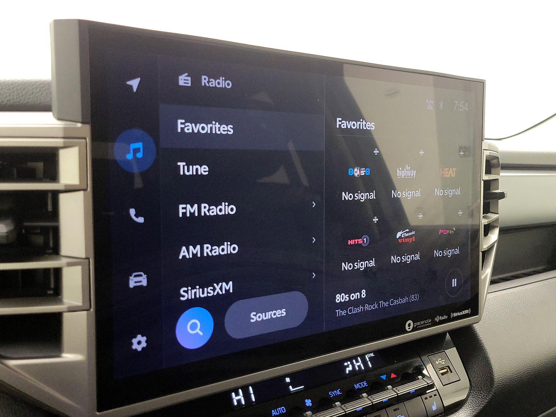 Thumbnail: 2023 Toyota Tundra - 15