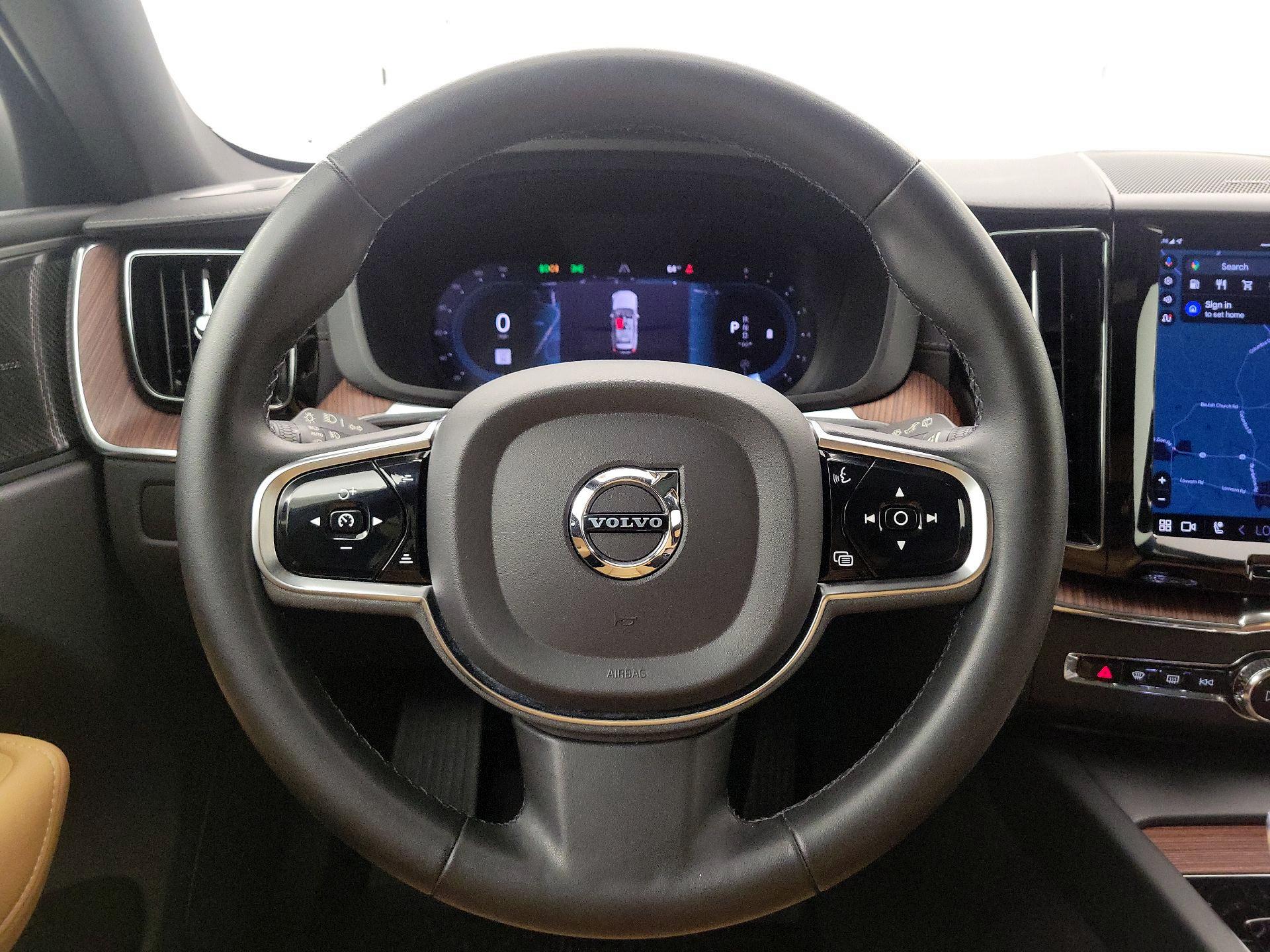Thumbnail: 2023 Volvo XC60 - 10