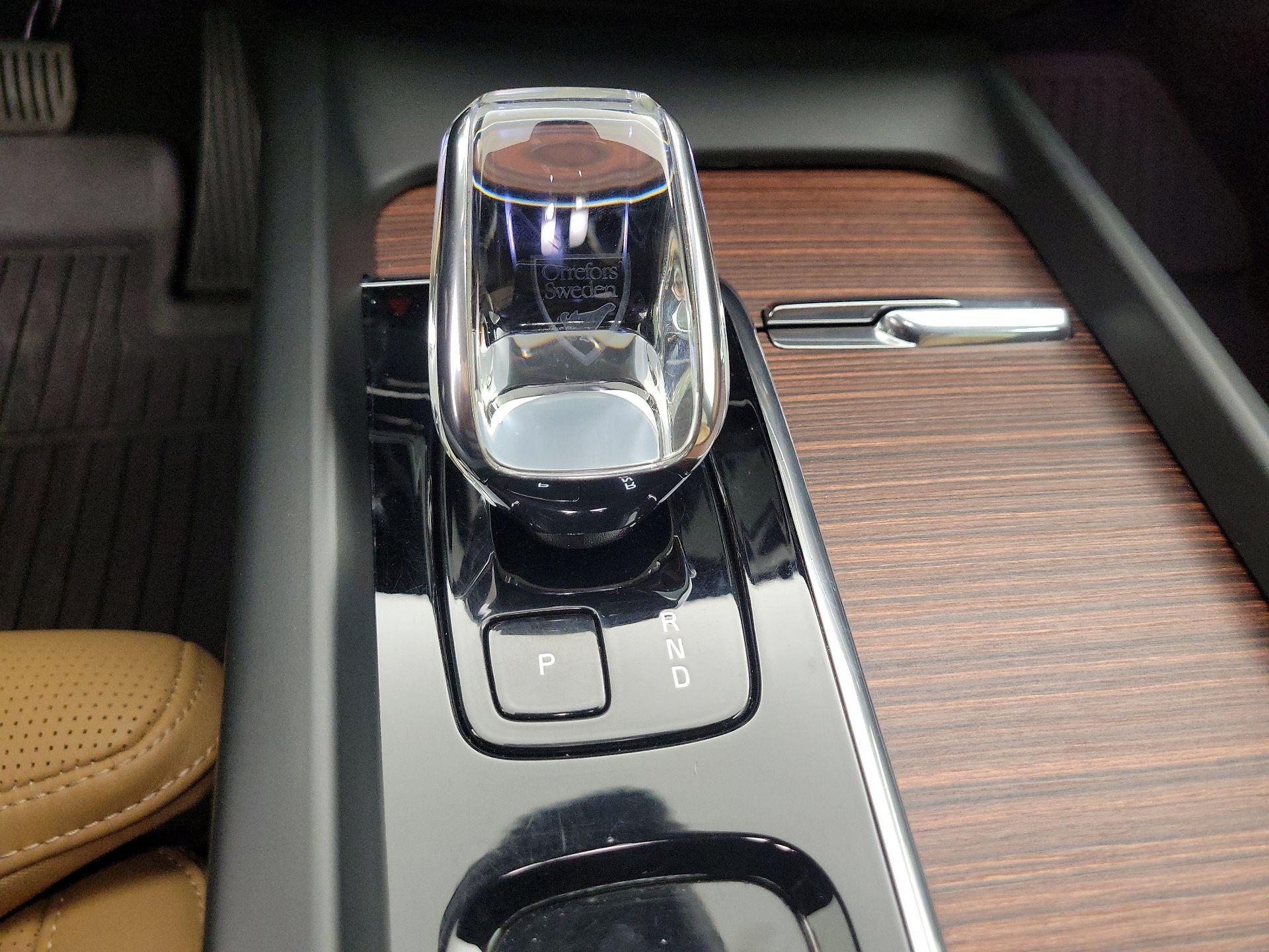 Thumbnail: 2023 Volvo XC60 - 18