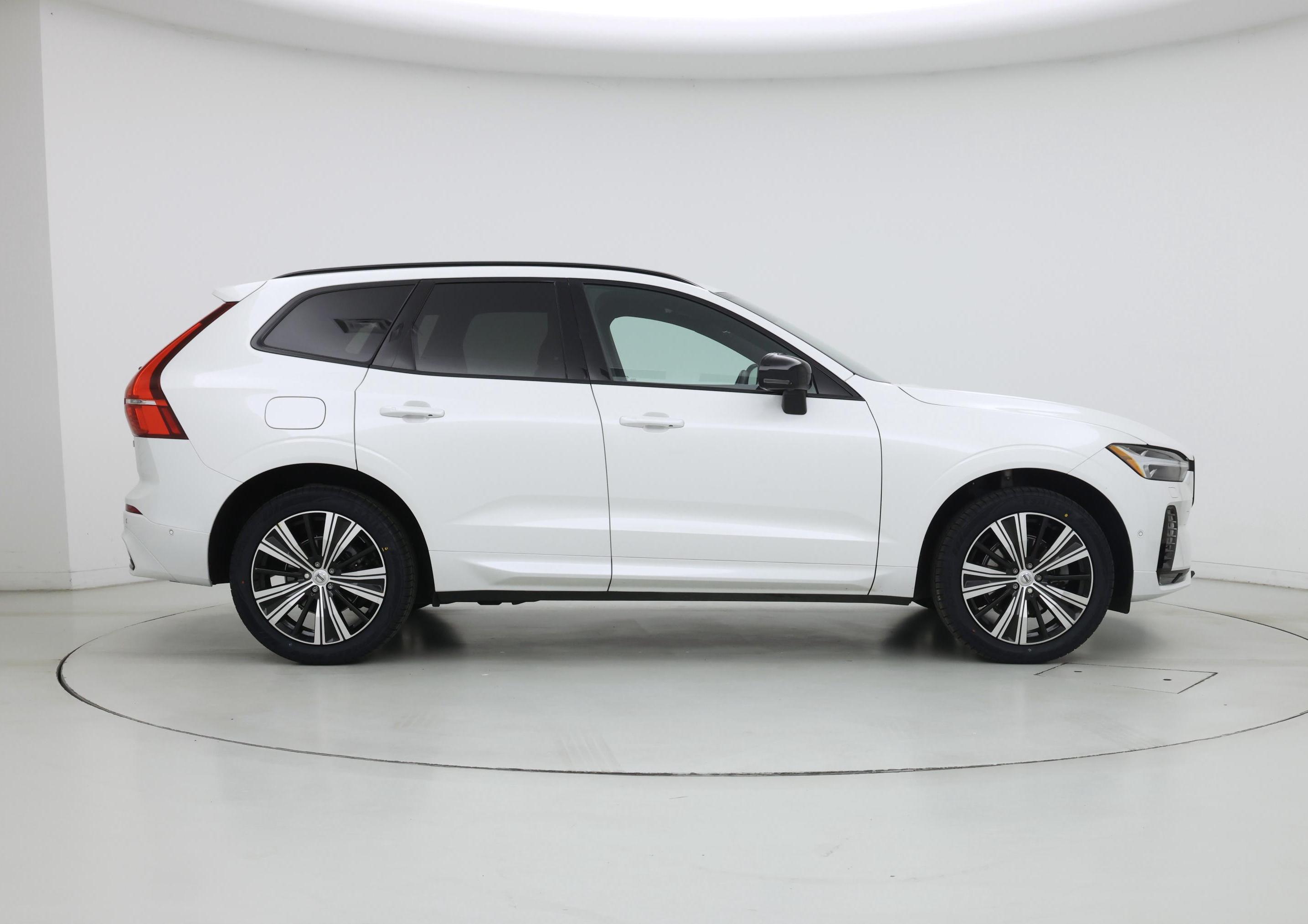 Thumbnail: 2023 Volvo XC60 - 7