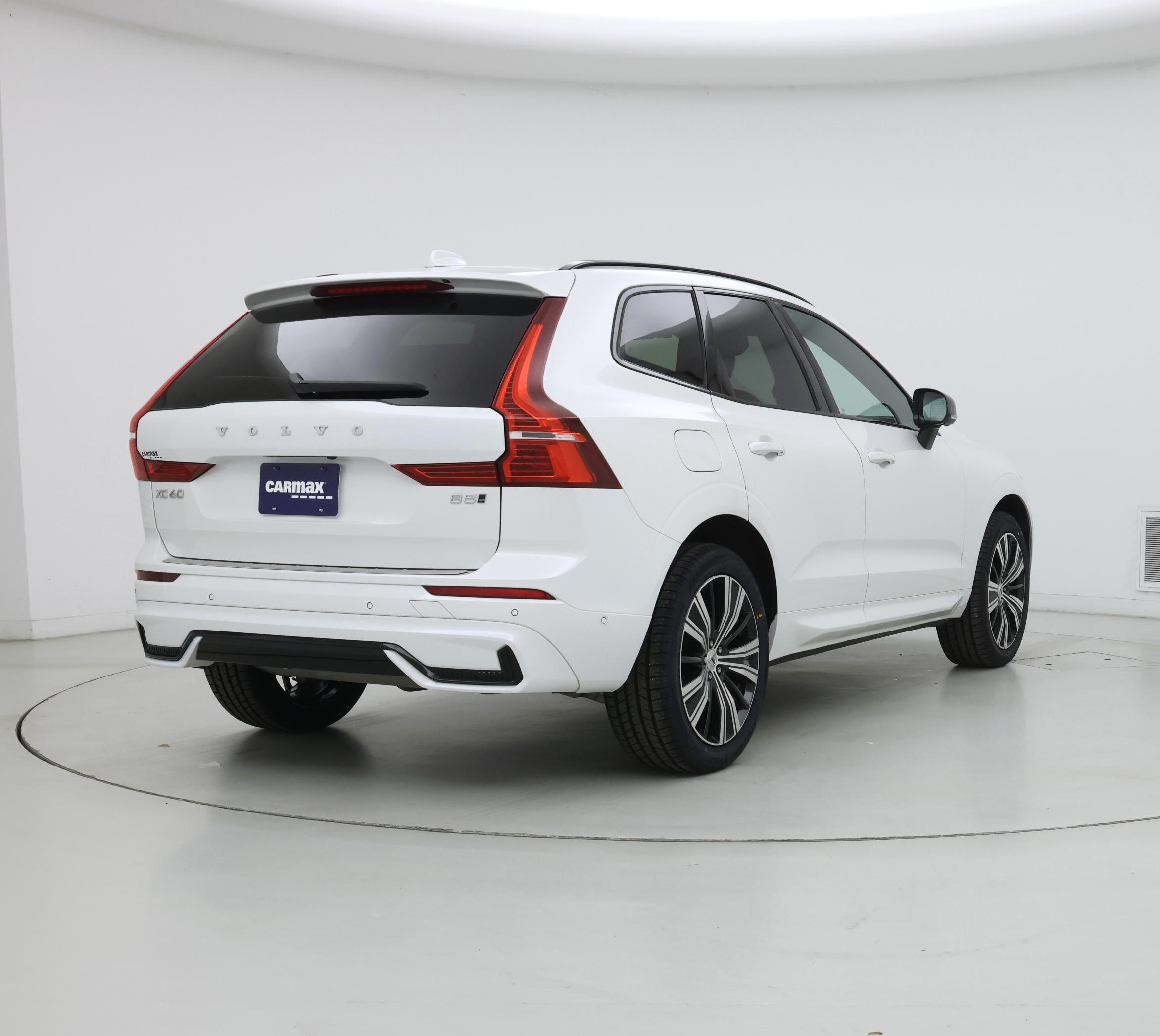 Thumbnail: 2023 Volvo XC60 - 8