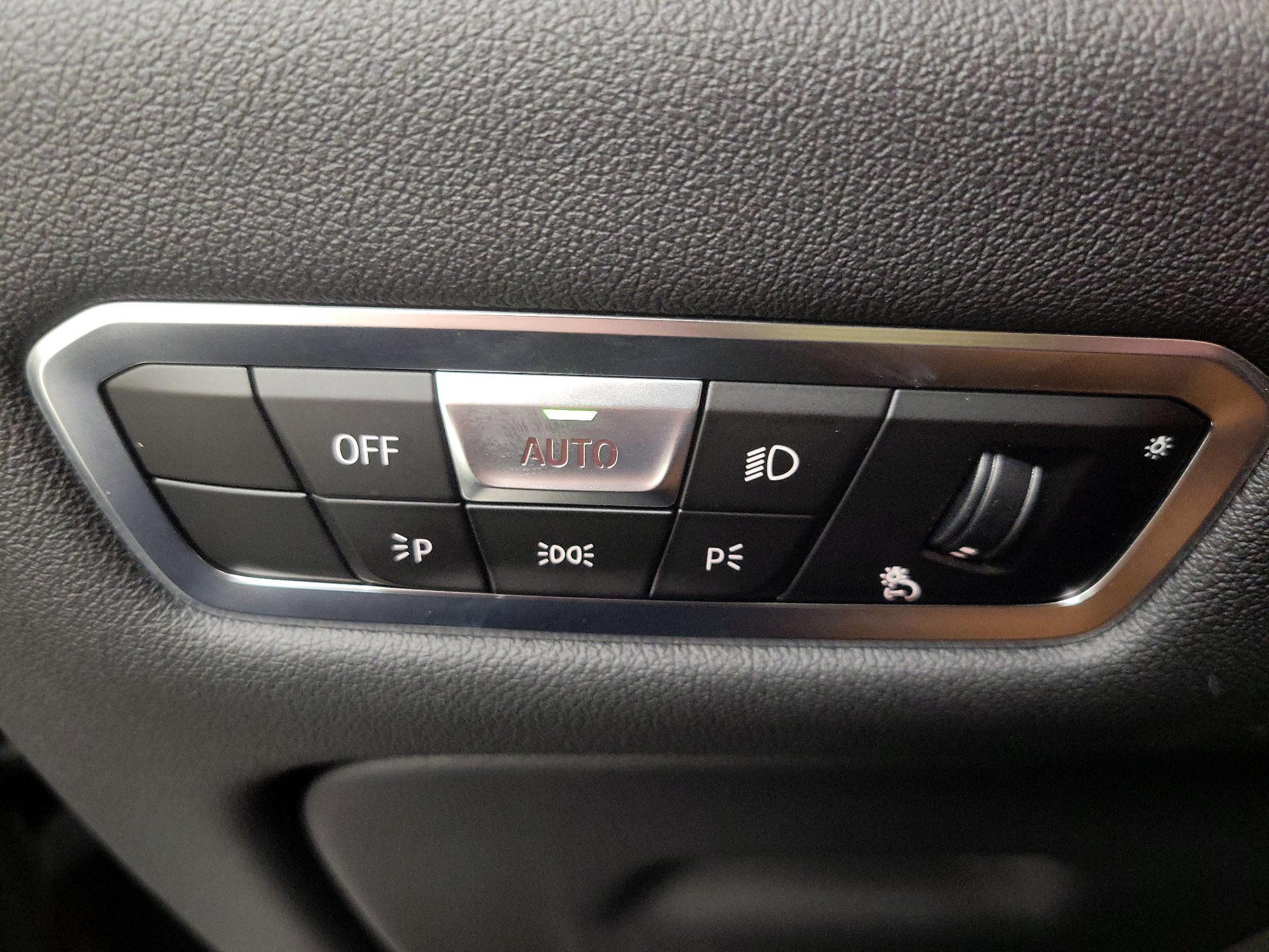 Thumbnail: 2022 BMW X5 - 13