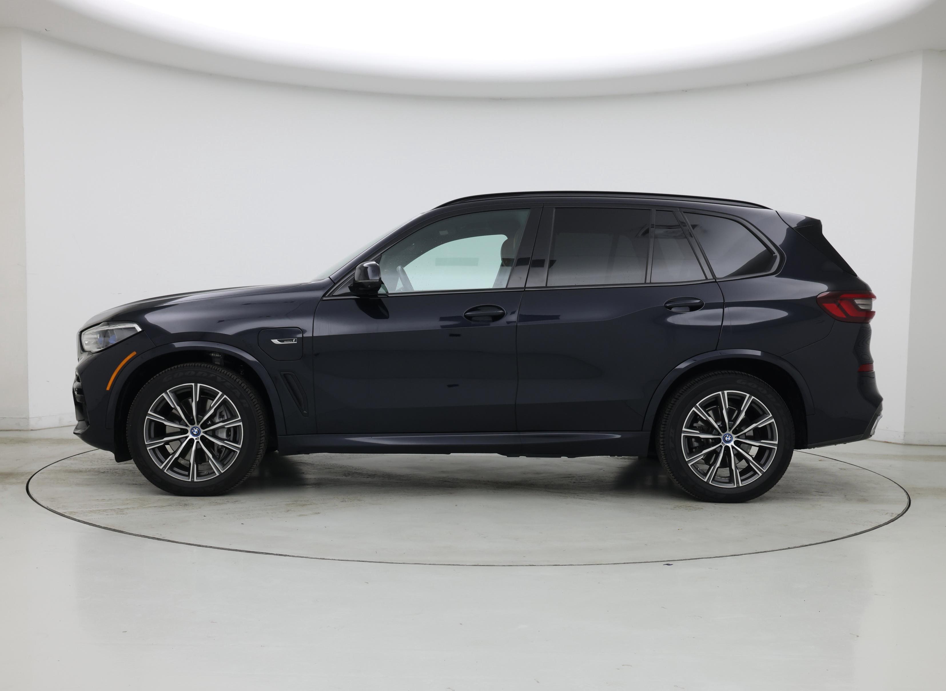 Thumbnail: 2022 BMW X5 - 3