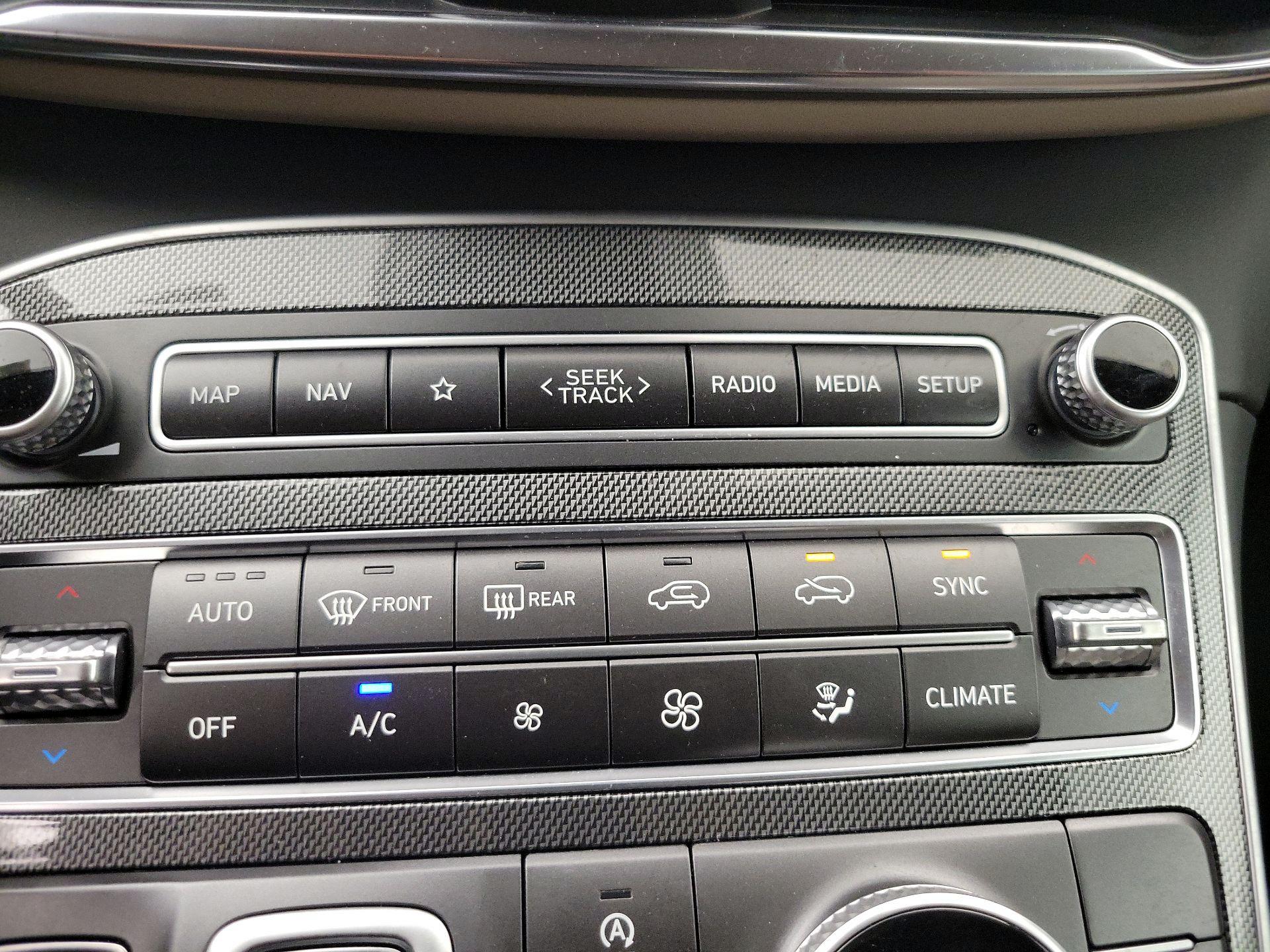 Thumbnail: 2023 Hyundai Santa Fe - 17