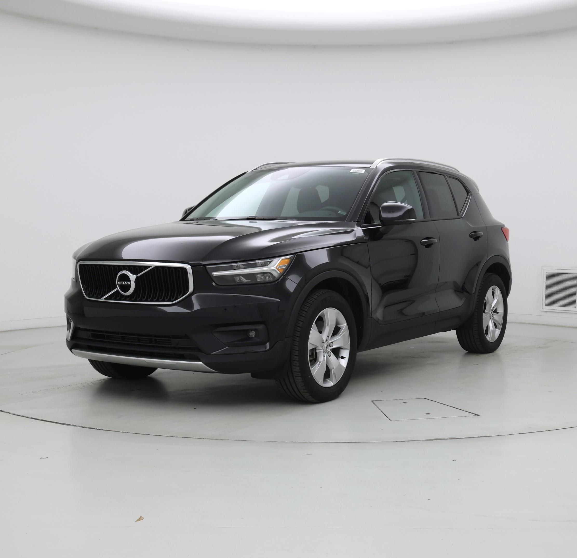 Thumbnail: 2022 Volvo XC40 - 4