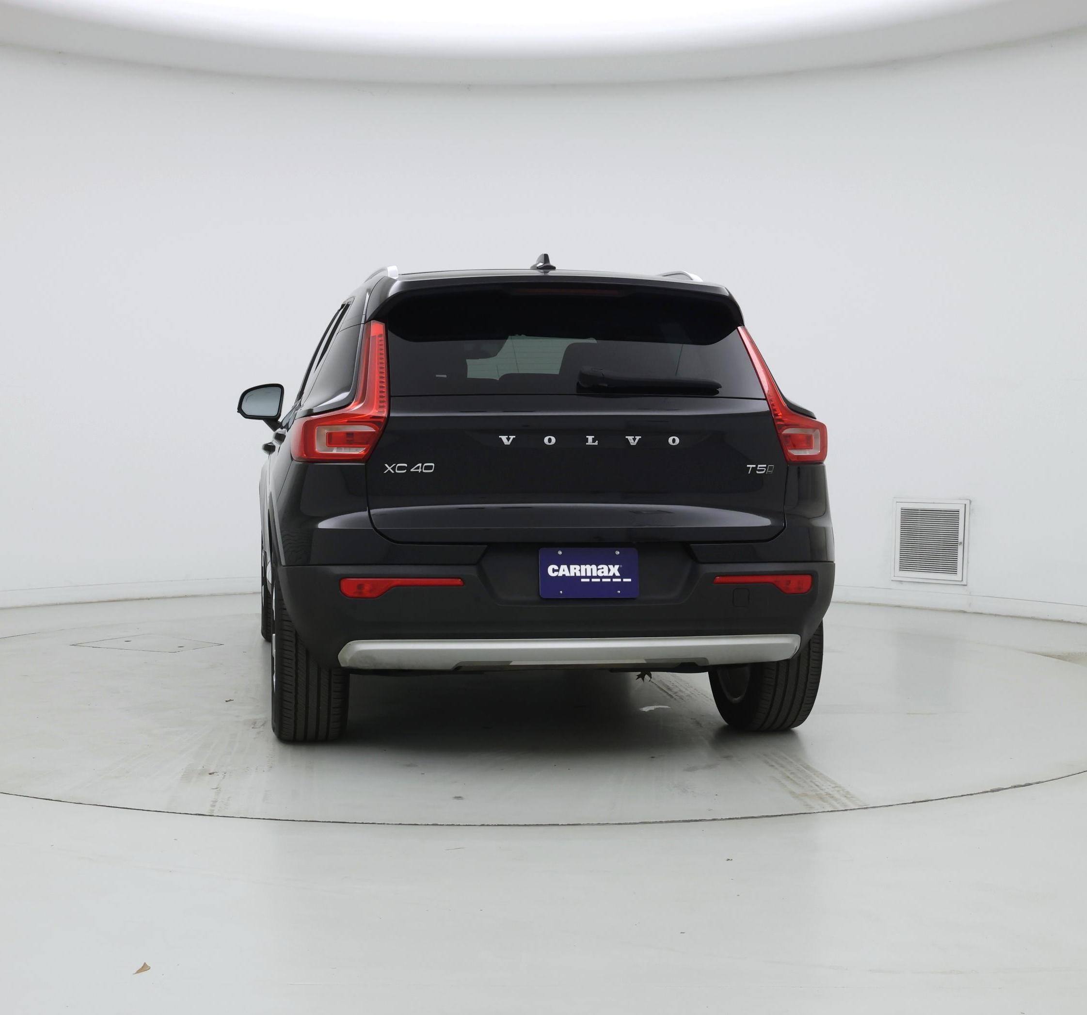 Thumbnail: 2022 Volvo XC40 - 6