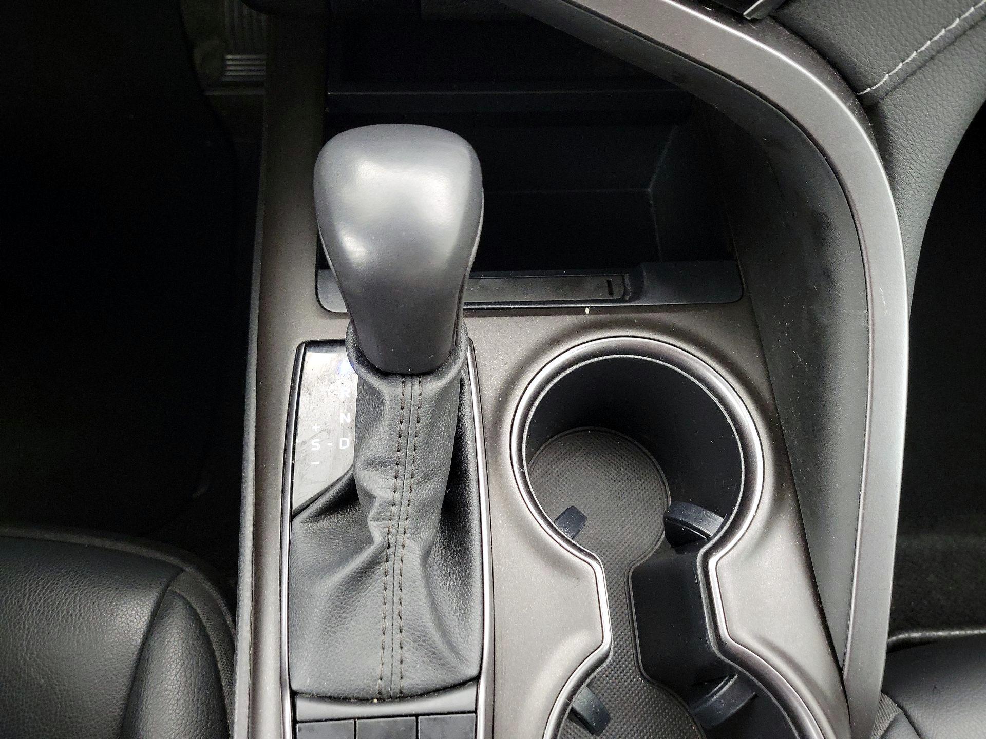 Thumbnail: 2023 Toyota Camry - 17