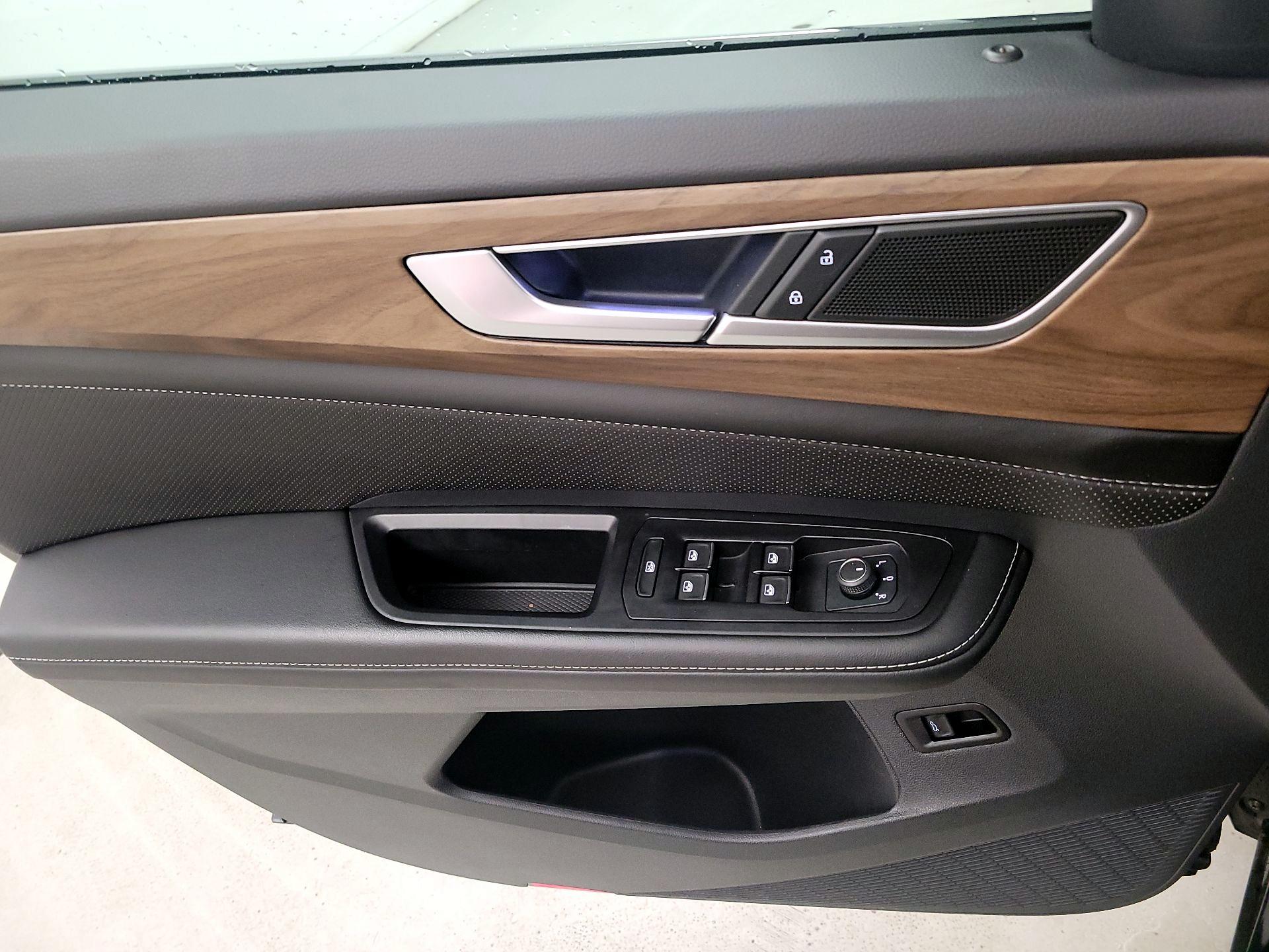 Thumbnail: 2024 Volkswagen Atlas - 12