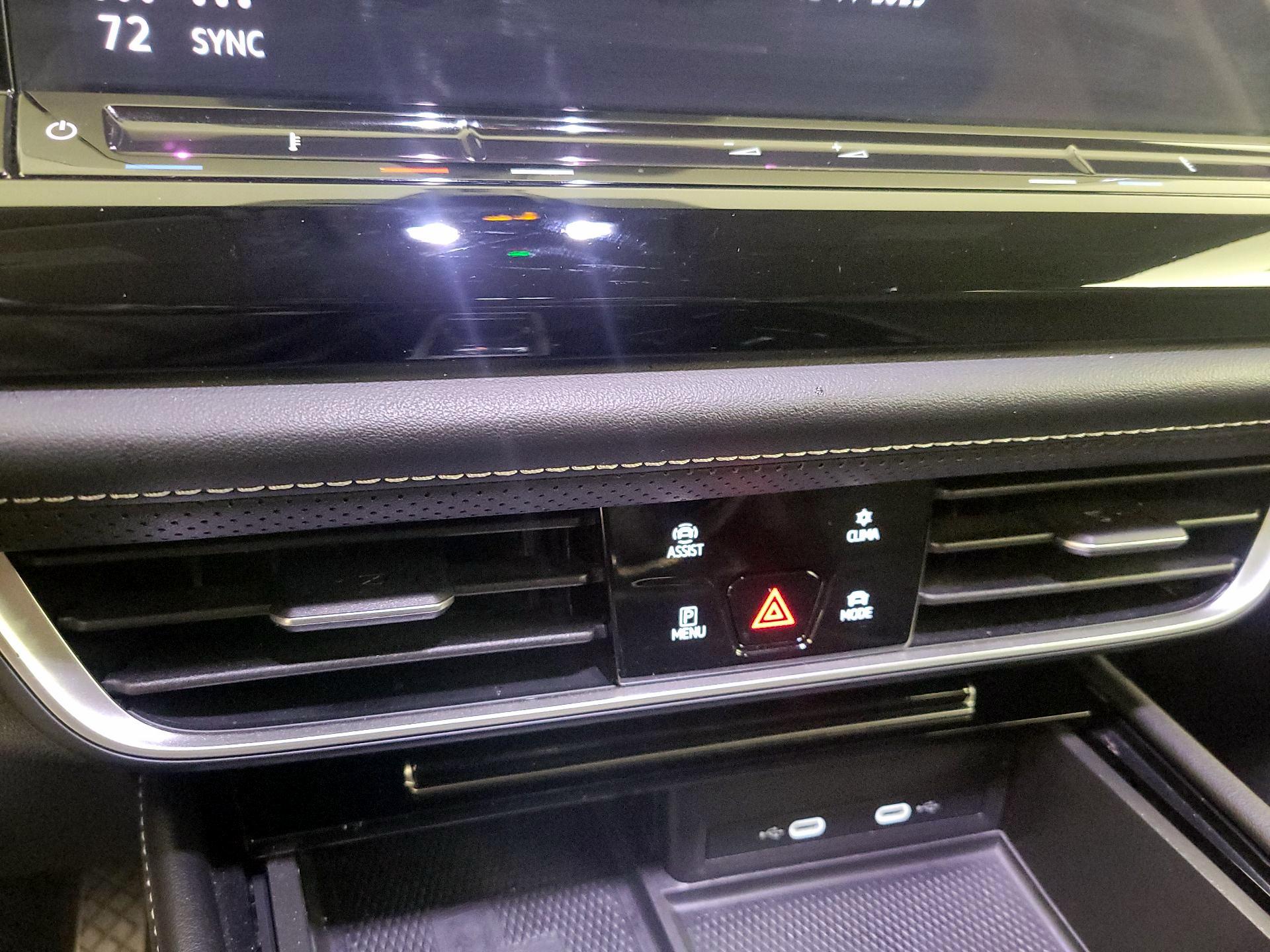 Thumbnail: 2024 Volkswagen Atlas - 16