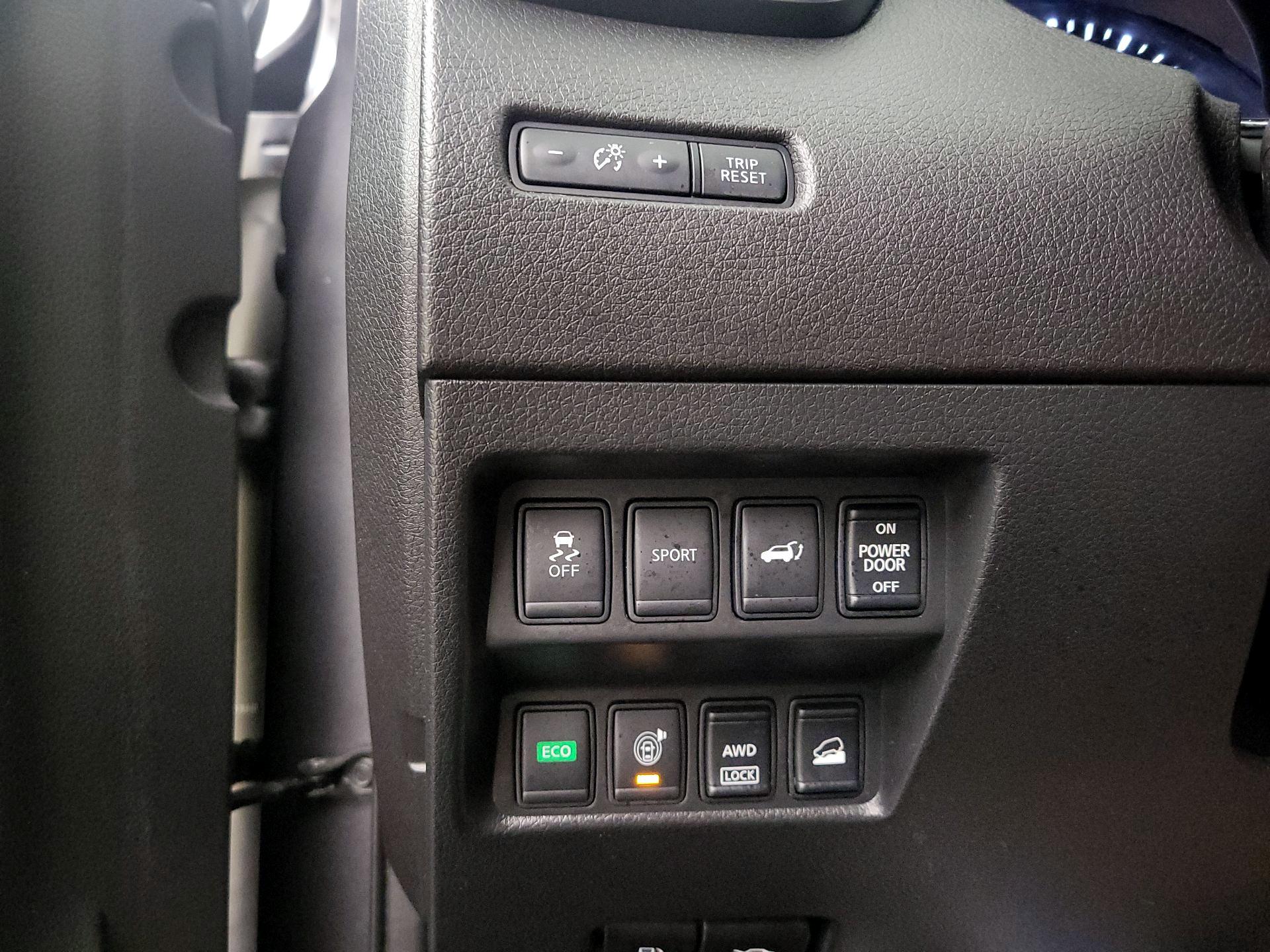 Thumbnail: 2016 Nissan Rogue - 13