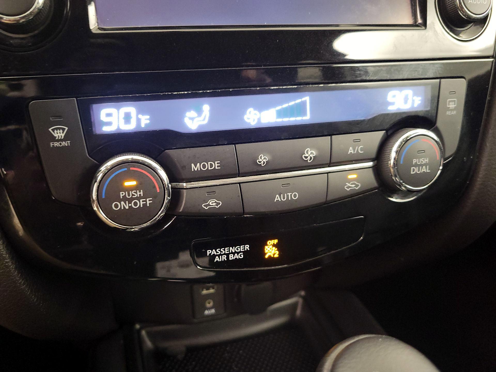 Thumbnail: 2016 Nissan Rogue - 17