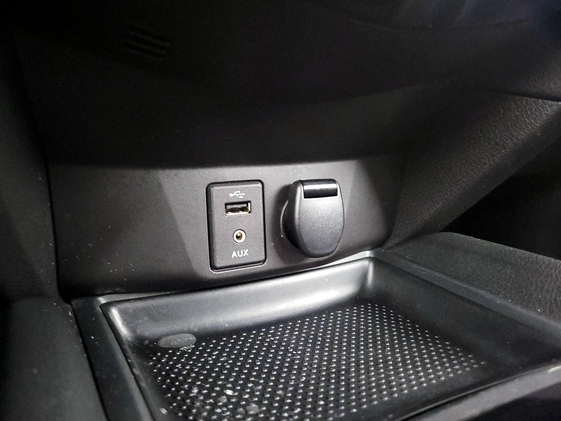 Thumbnail: 2016 Nissan Rogue - 19