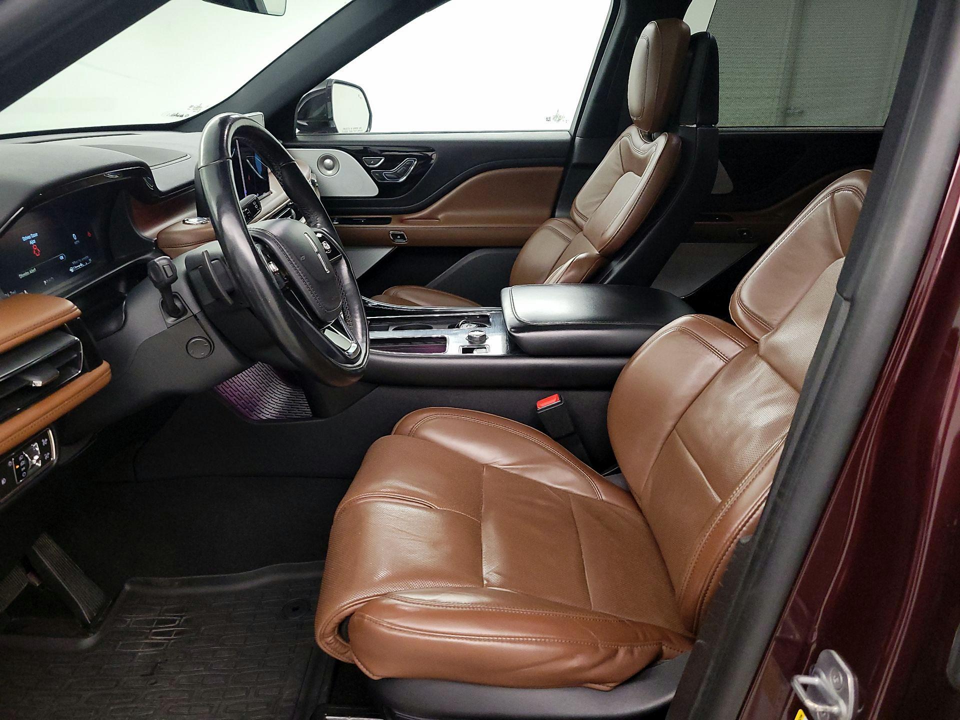 Thumbnail: 2020 Lincoln Aviator - 11