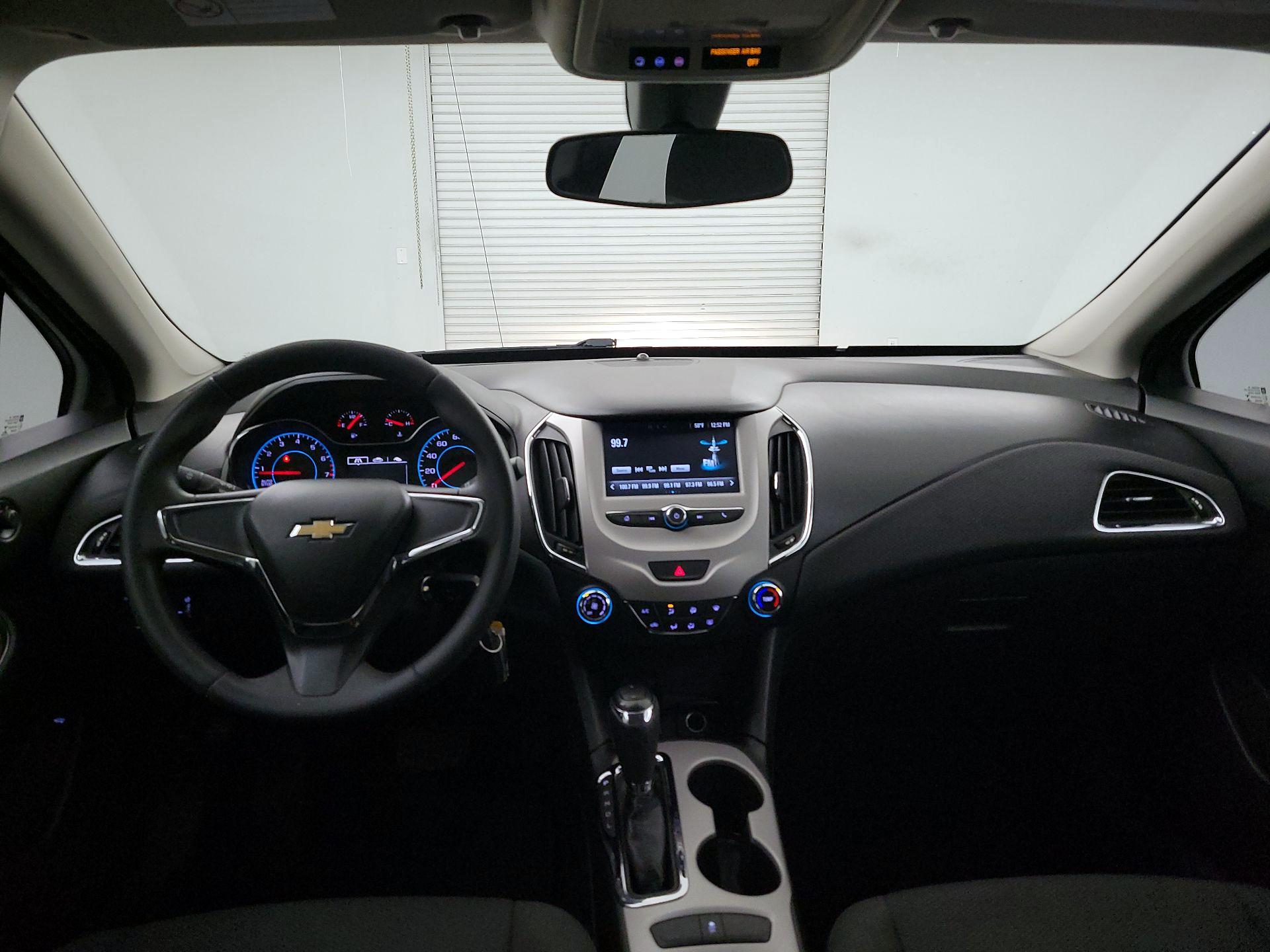 Thumbnail: 2016 Chevrolet Cruze - 9