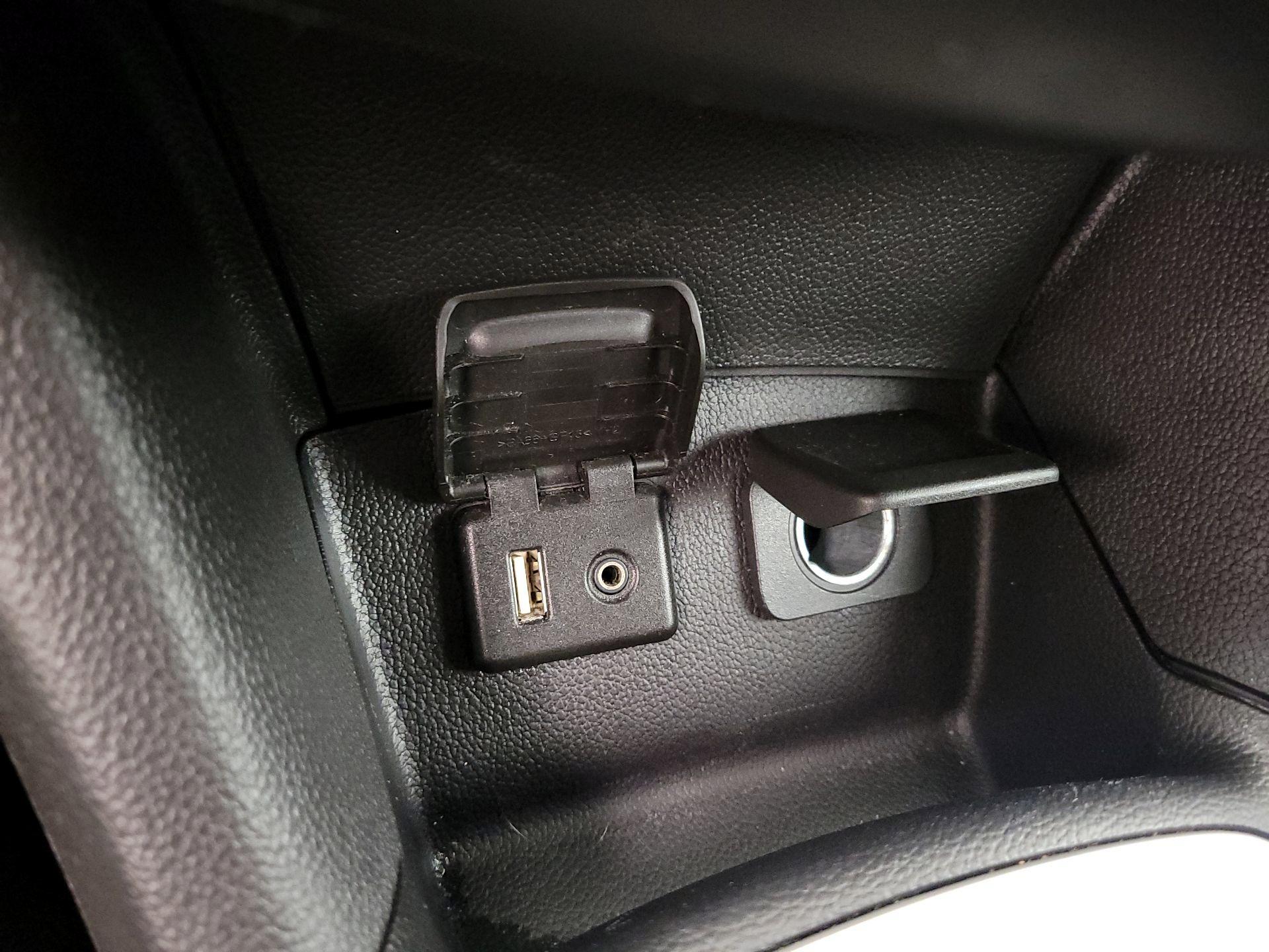 Thumbnail: 2016 Chevrolet Cruze - 18