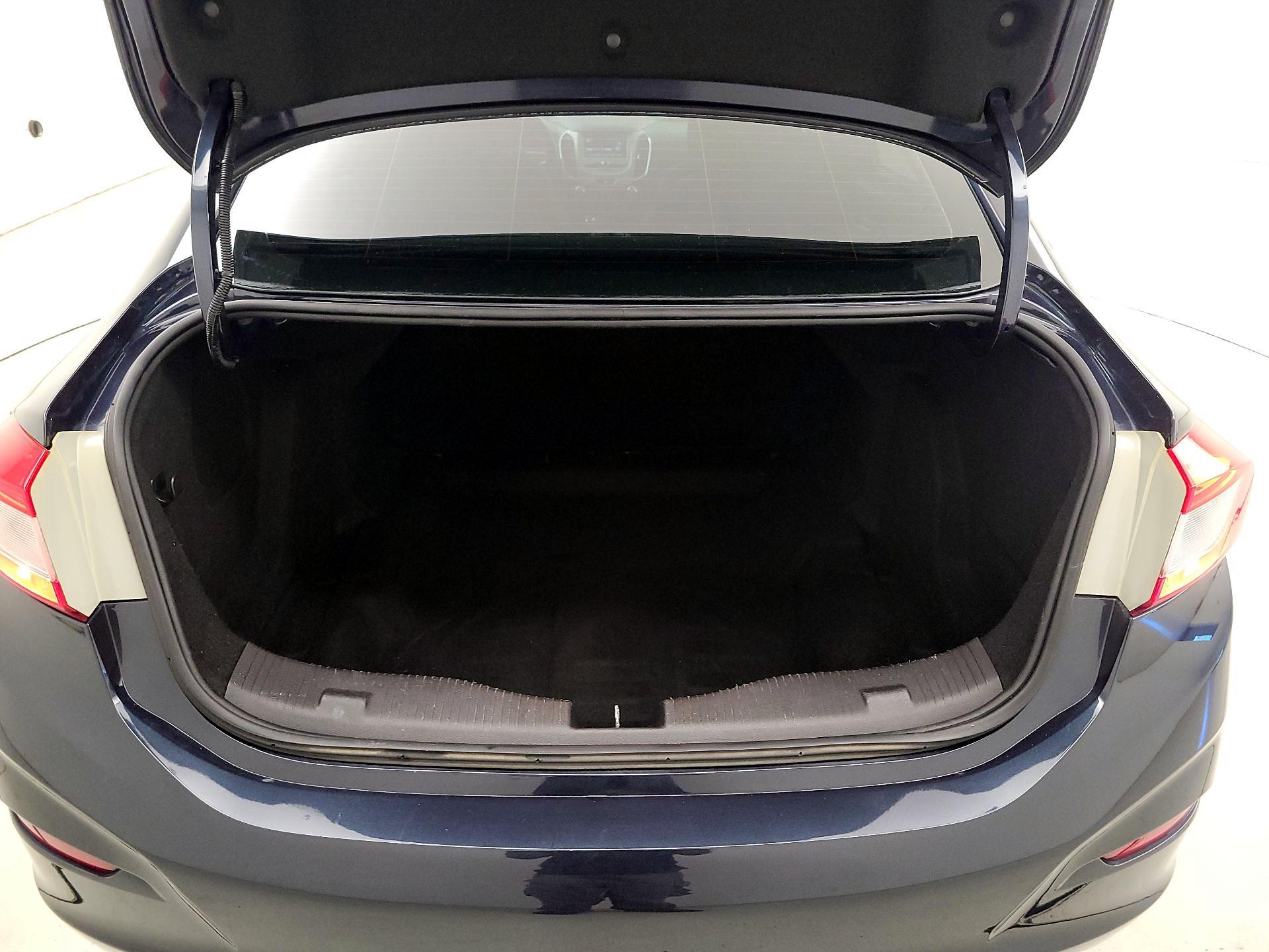 Thumbnail: 2016 Chevrolet Cruze - 20