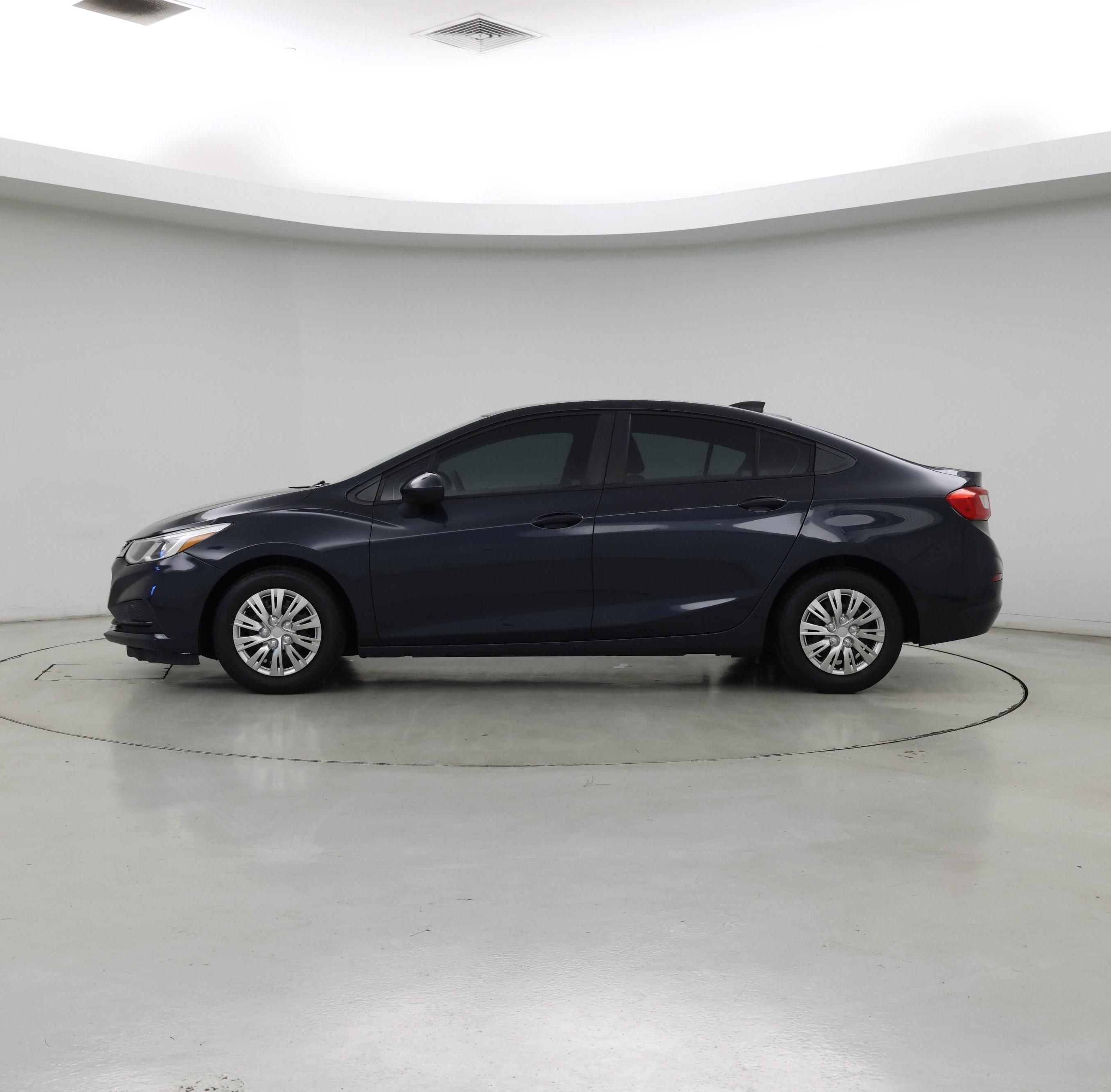 Thumbnail: 2016 Chevrolet Cruze - 3