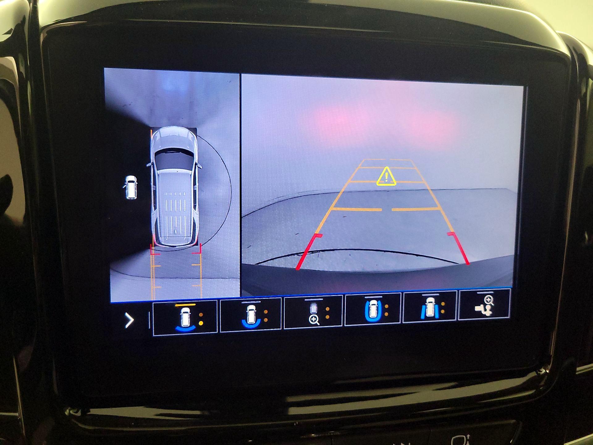 Thumbnail: 2021 Chevrolet Traverse - 15