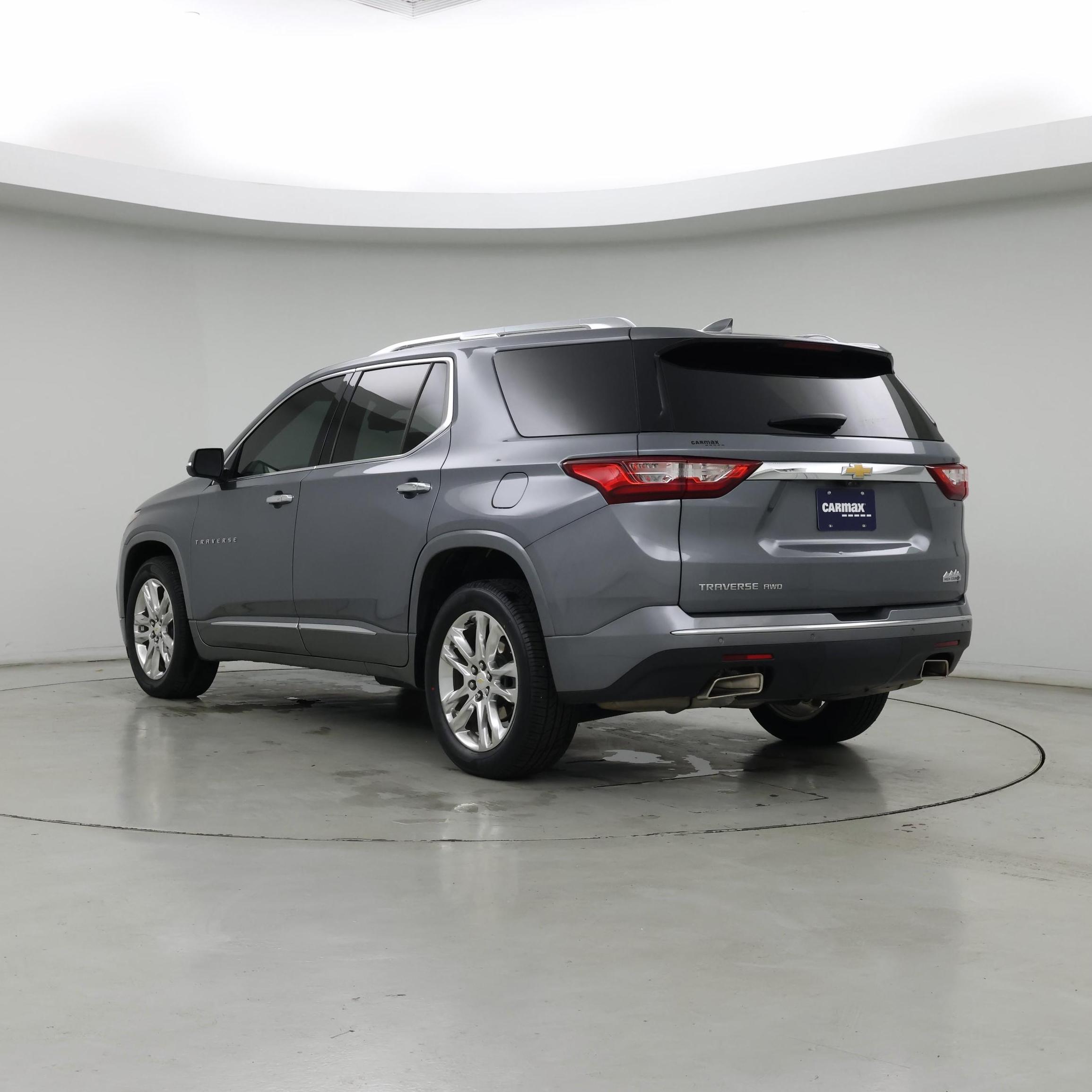 Thumbnail: 2021 Chevrolet Traverse - 2