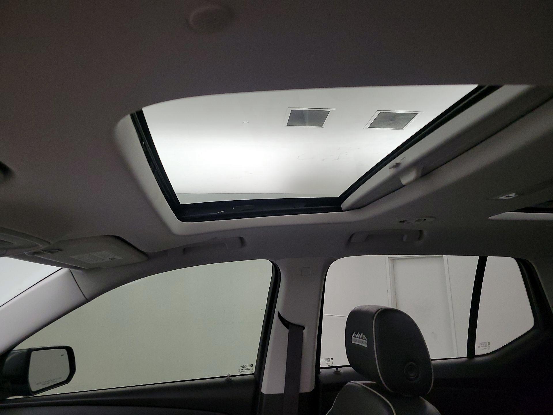 Thumbnail: 2021 Chevrolet Traverse - 20