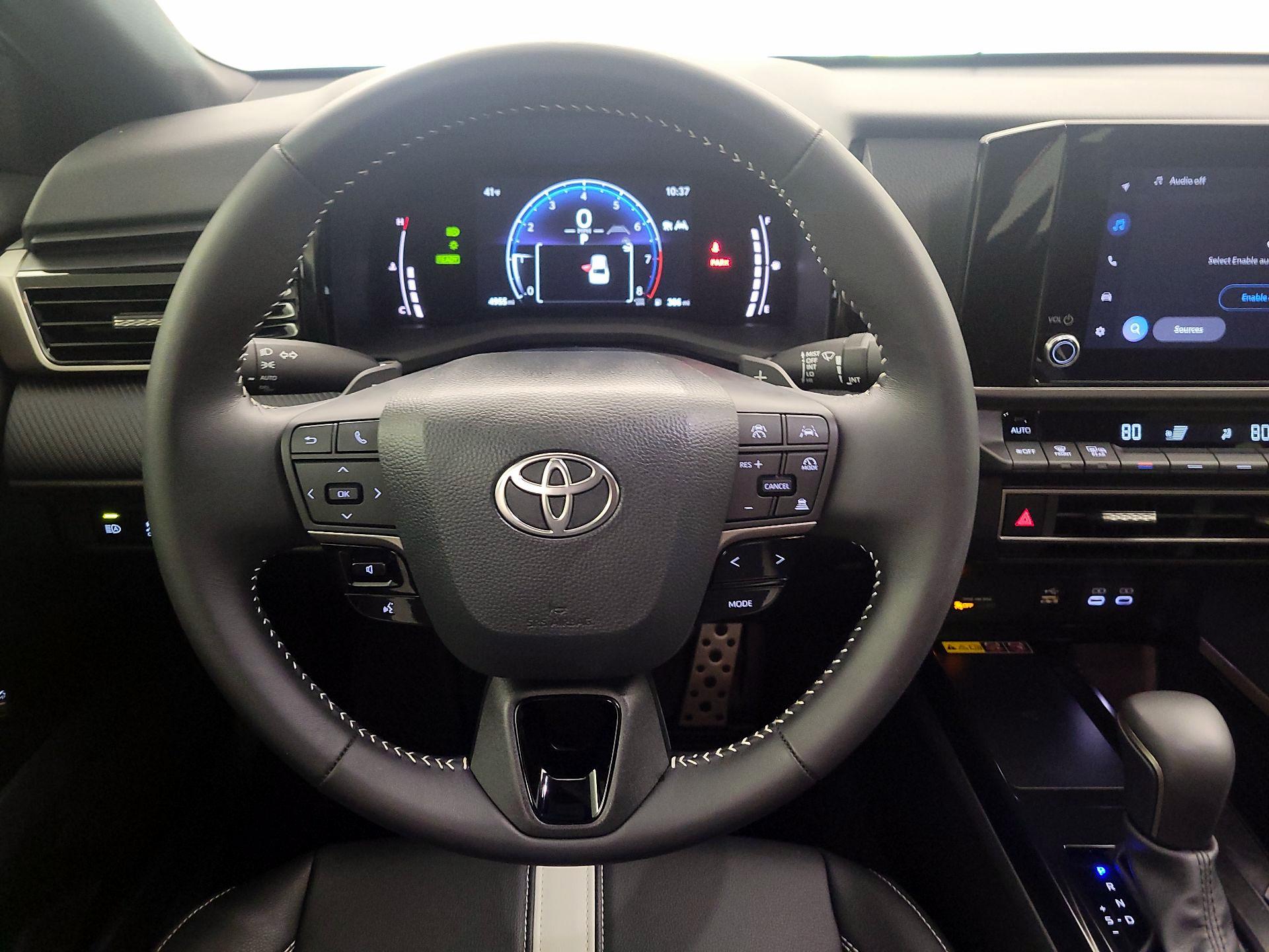 Thumbnail: 2025 Toyota Camry - 10