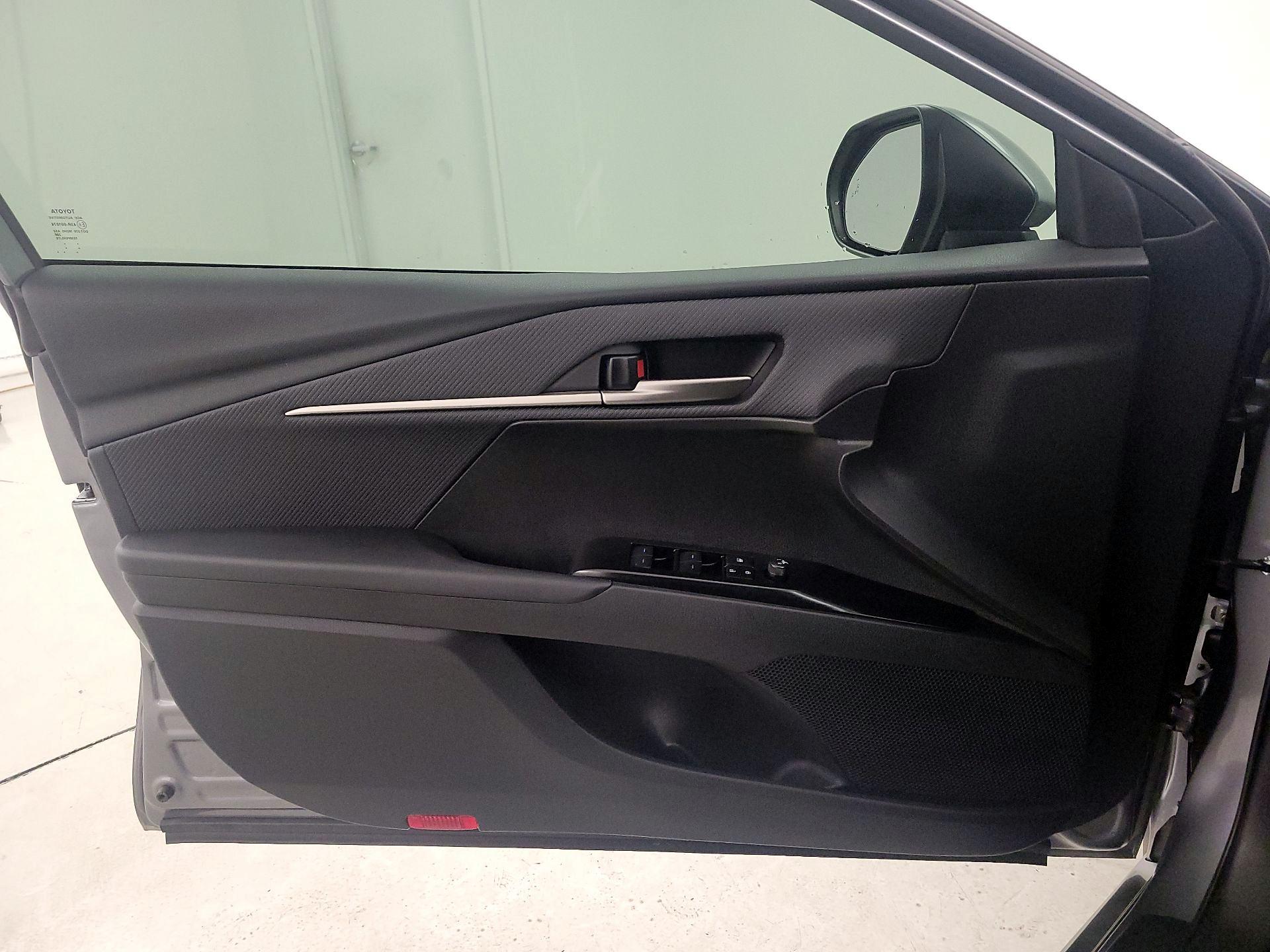 Thumbnail: 2025 Toyota Camry - 12