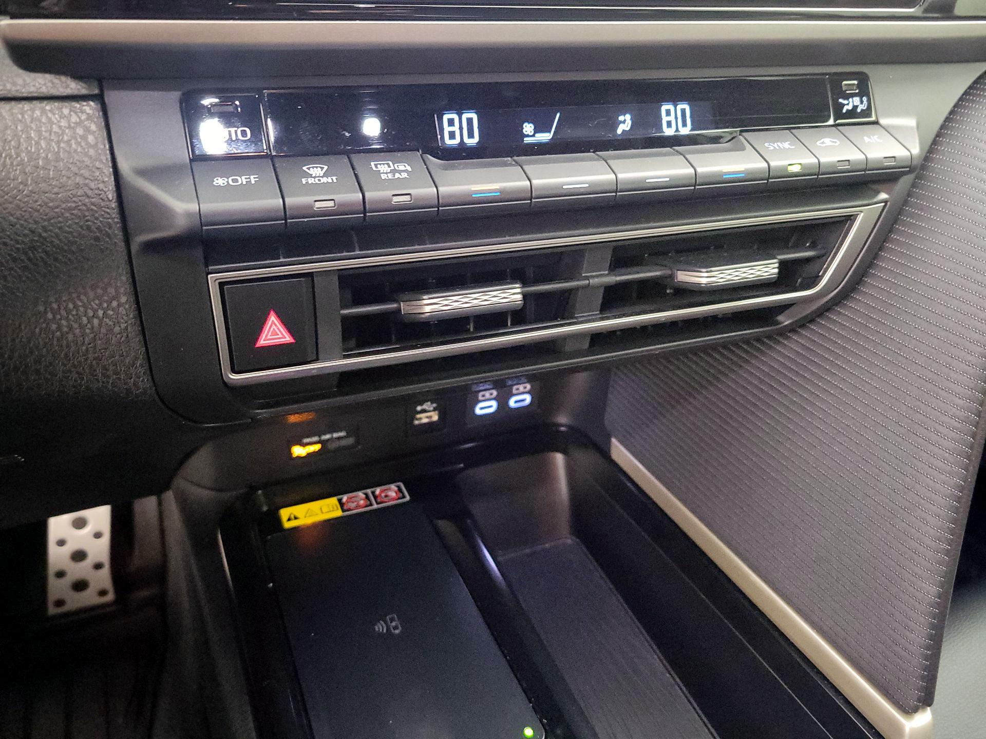 Thumbnail: 2025 Toyota Camry - 16