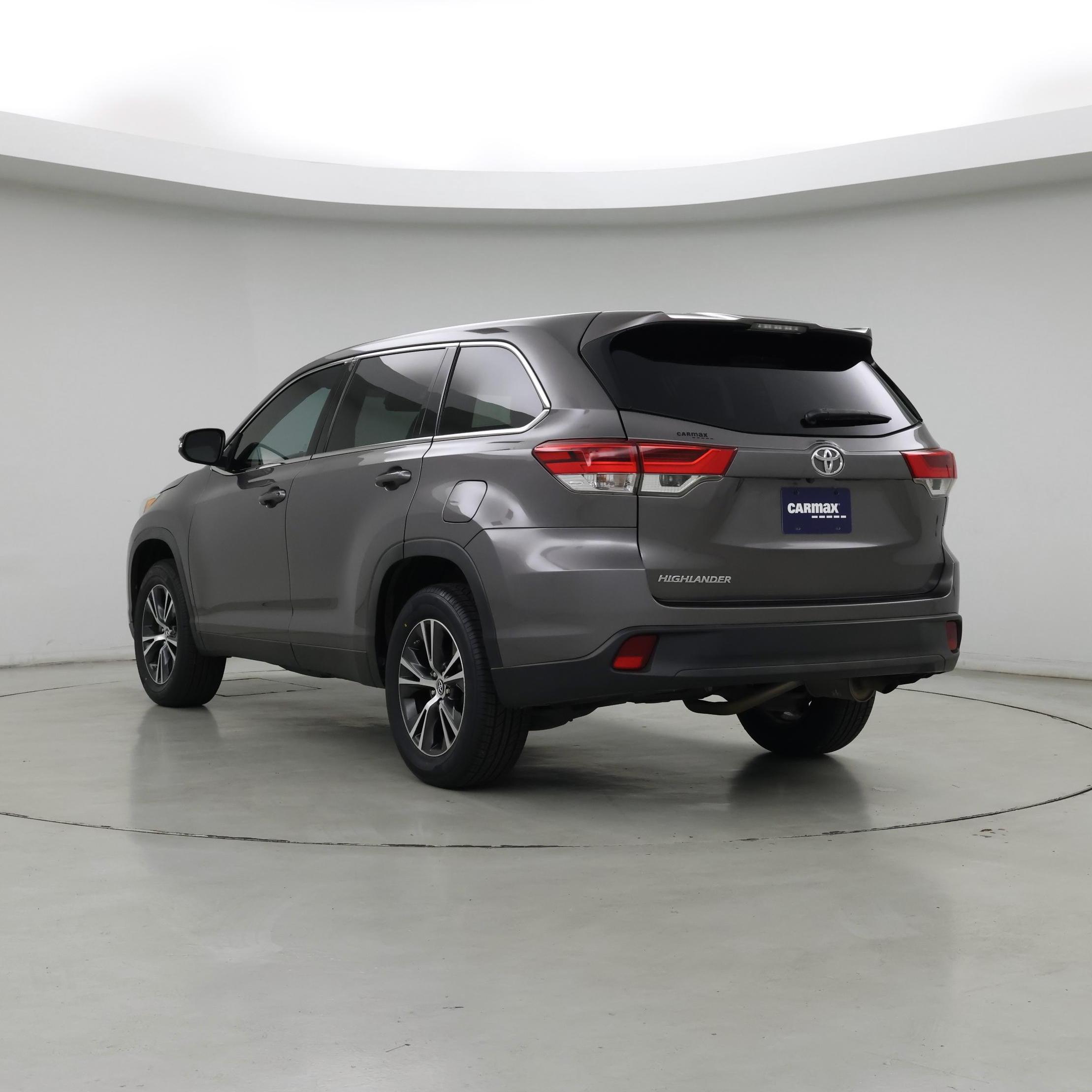 Thumbnail: 2019 Toyota Highlander - 2