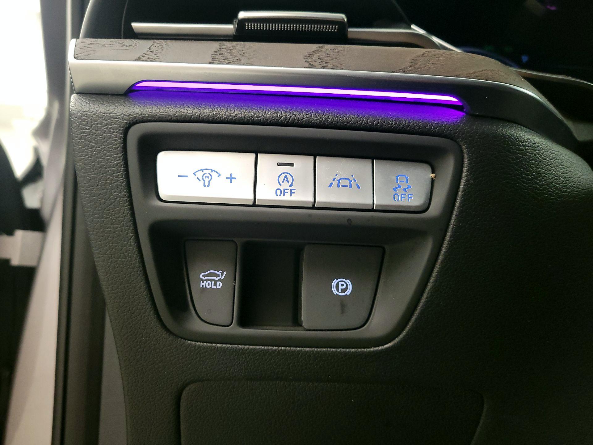 Thumbnail: 2021 Genesis G80 - 13