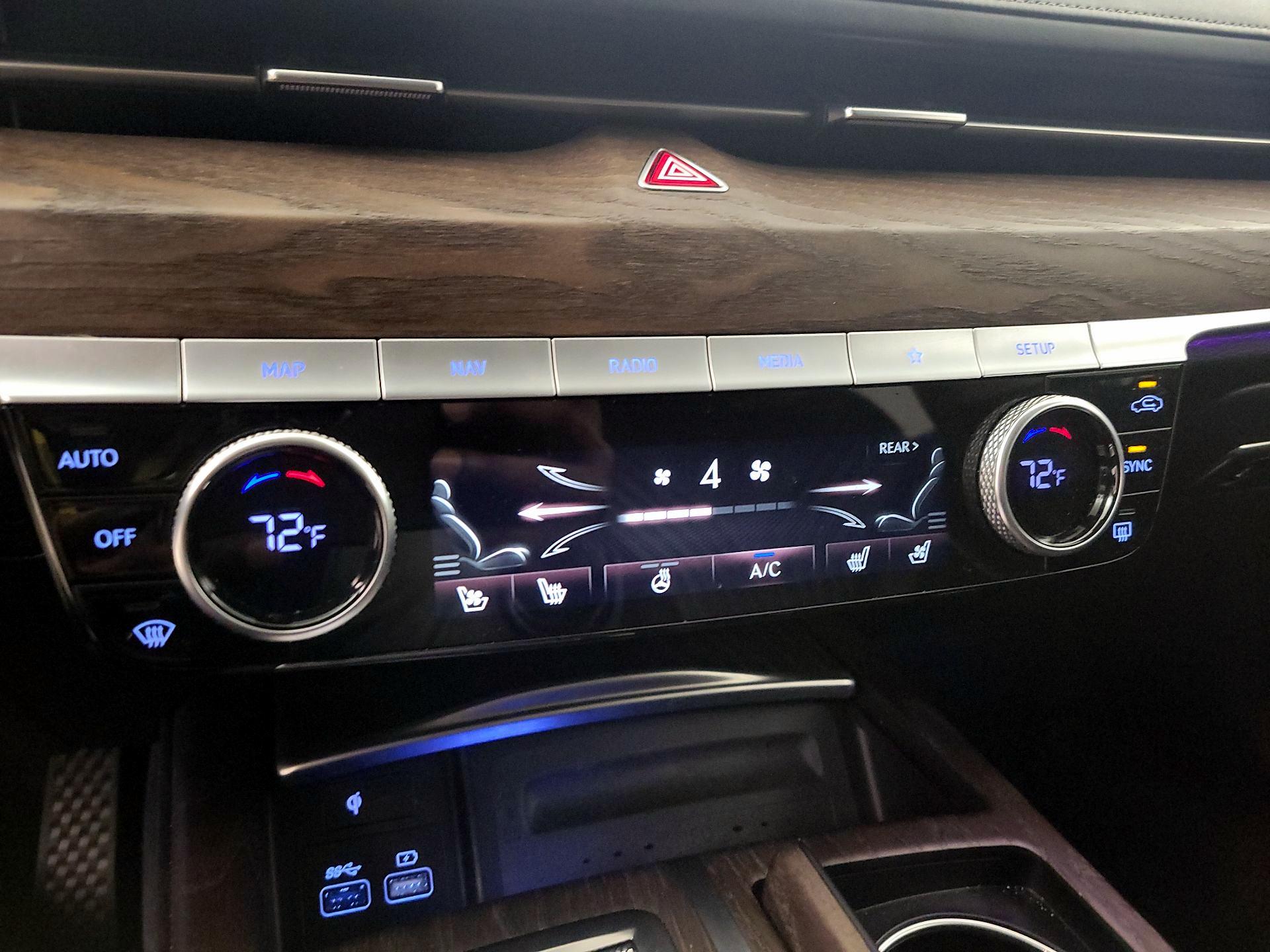 Thumbnail: 2021 Genesis G80 - 17