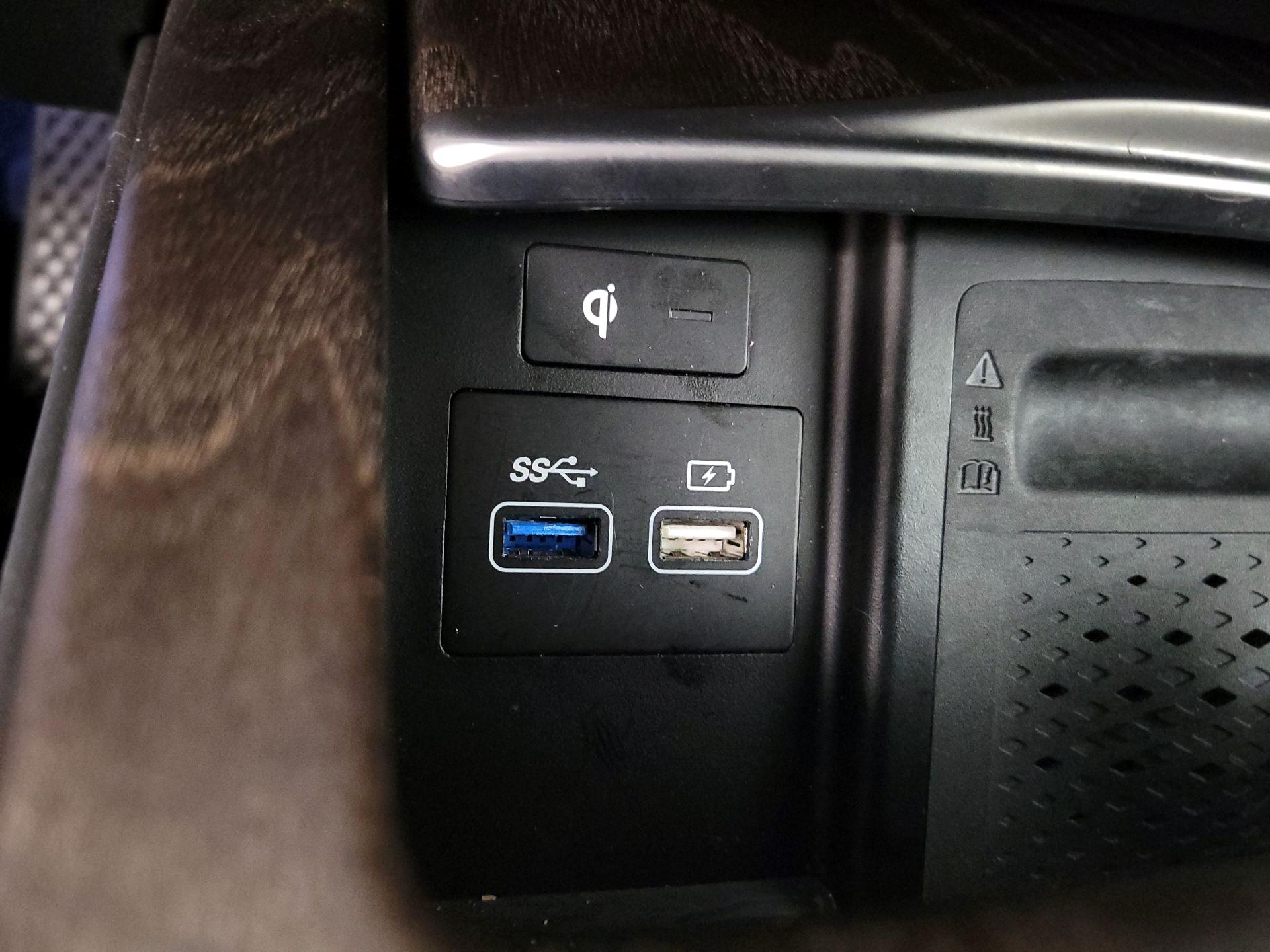 Thumbnail: 2021 Genesis G80 - 19