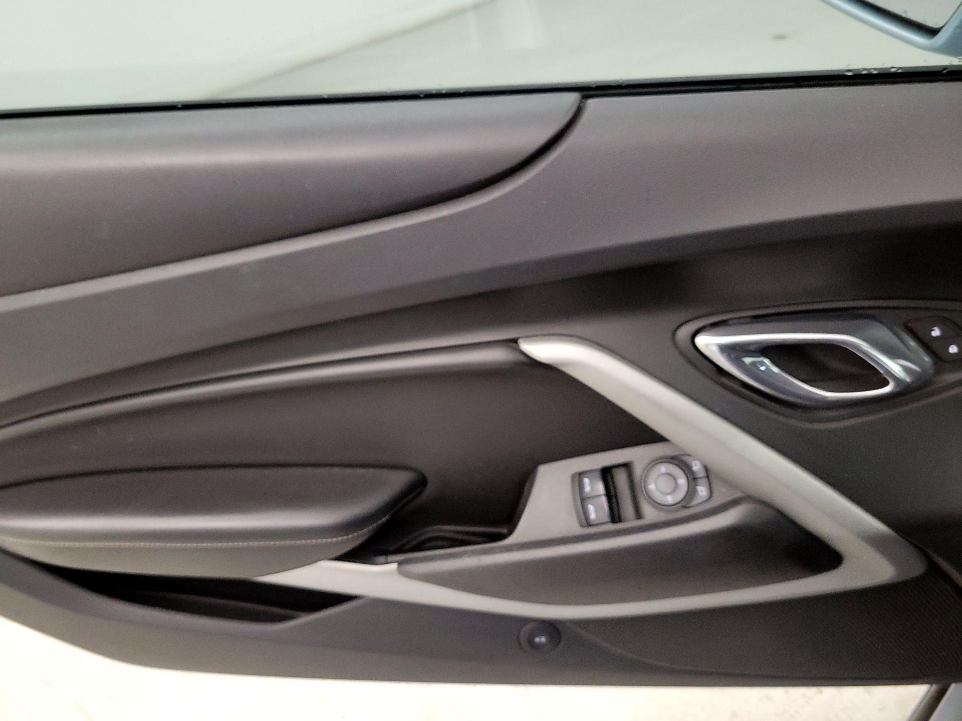 Thumbnail: 2017 Chevrolet Camaro - 12