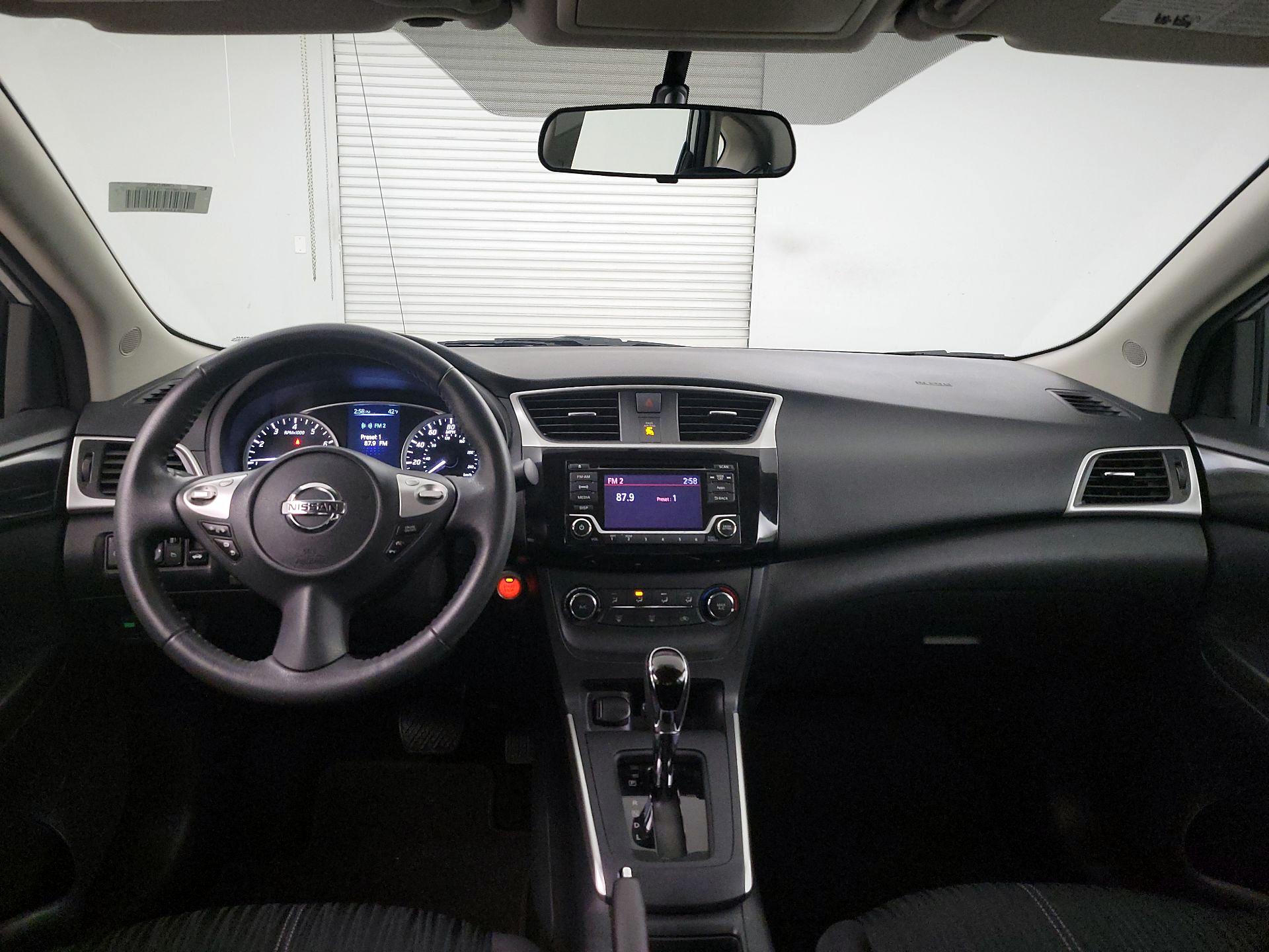 Thumbnail: 2016 Nissan Sentra - 9