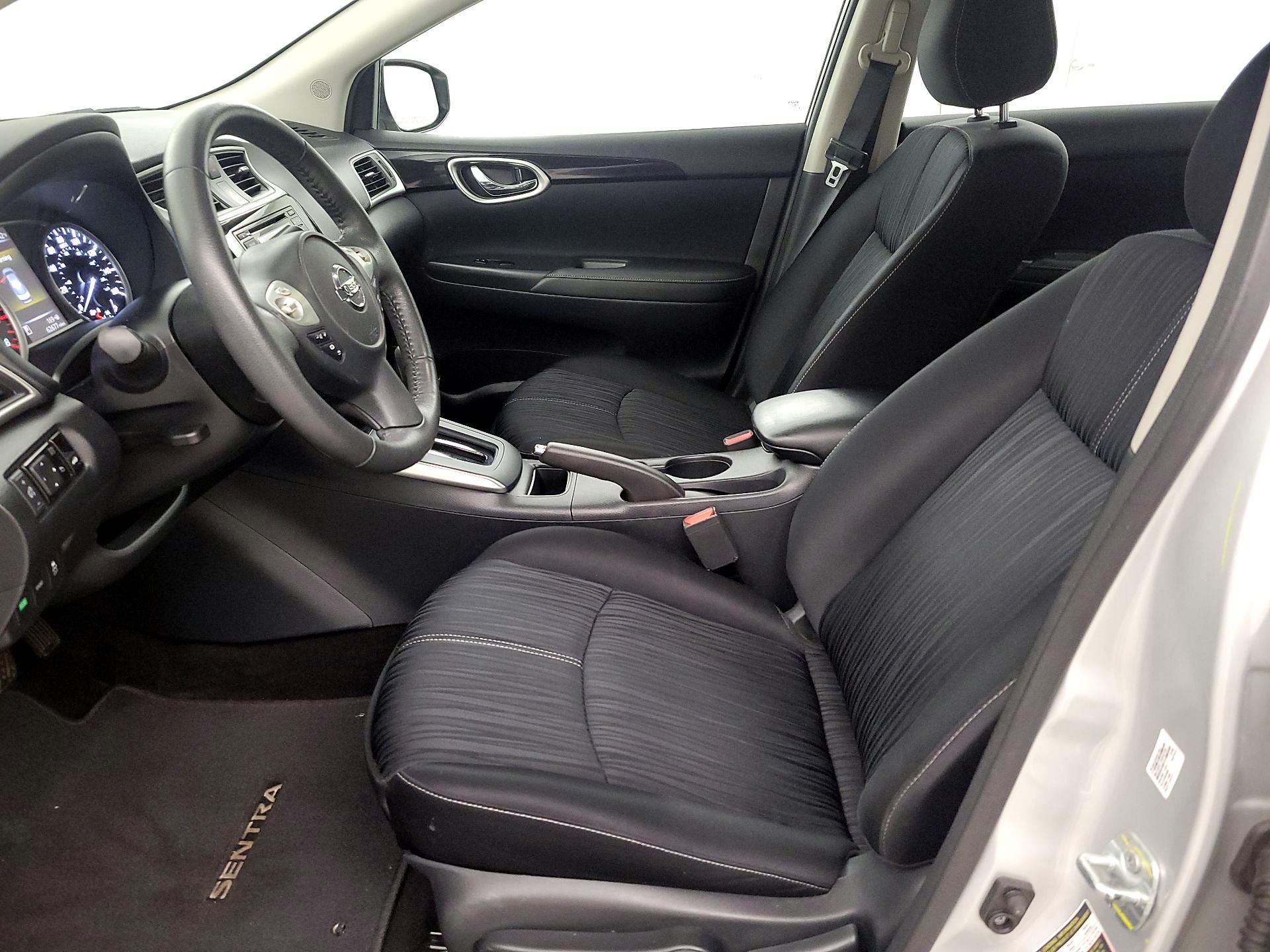 Thumbnail: 2016 Nissan Sentra - 11