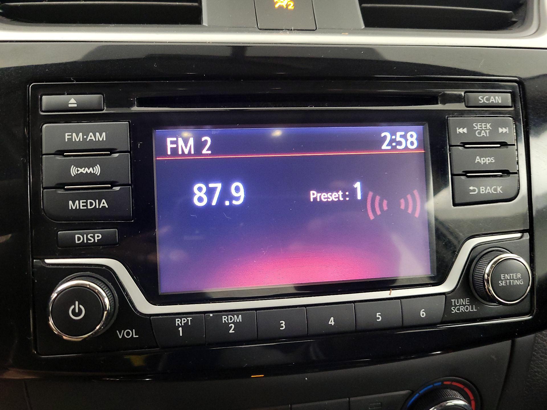 Thumbnail: 2016 Nissan Sentra - 15