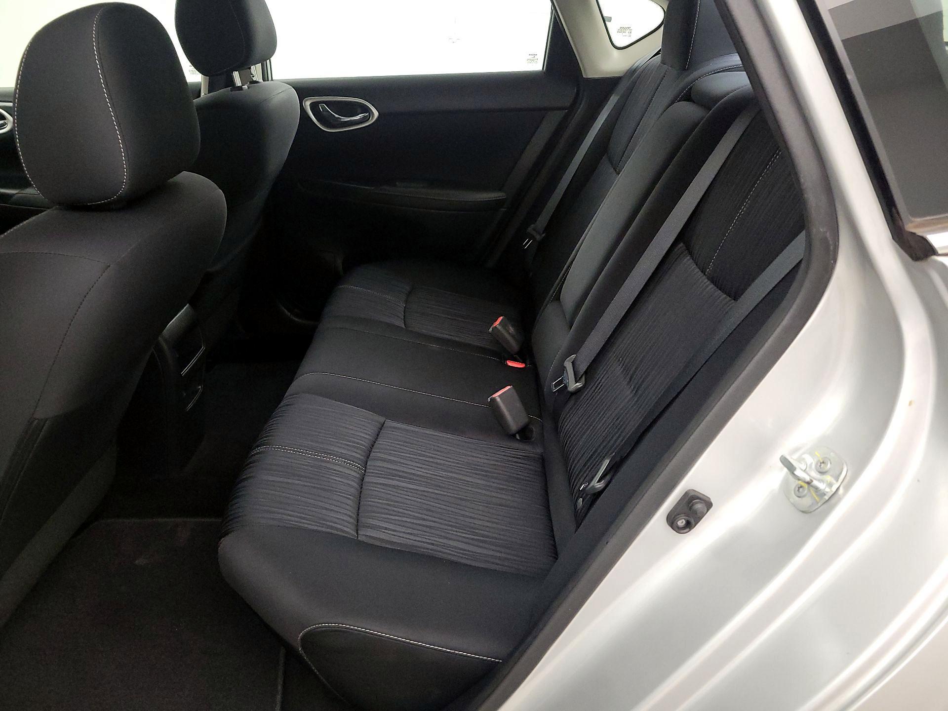 Thumbnail: 2016 Nissan Sentra - 19