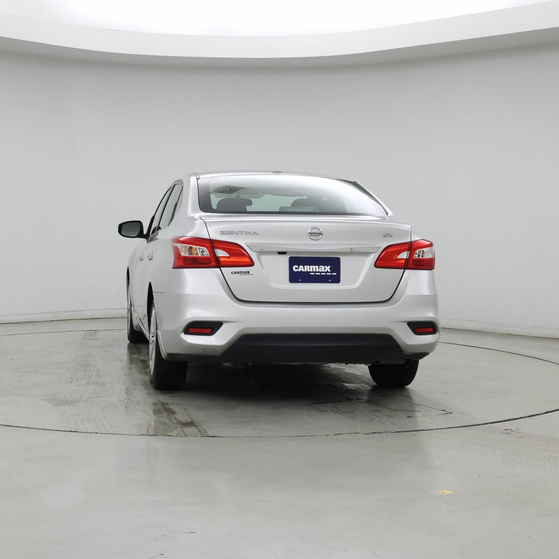 Thumbnail: 2016 Nissan Sentra - 6