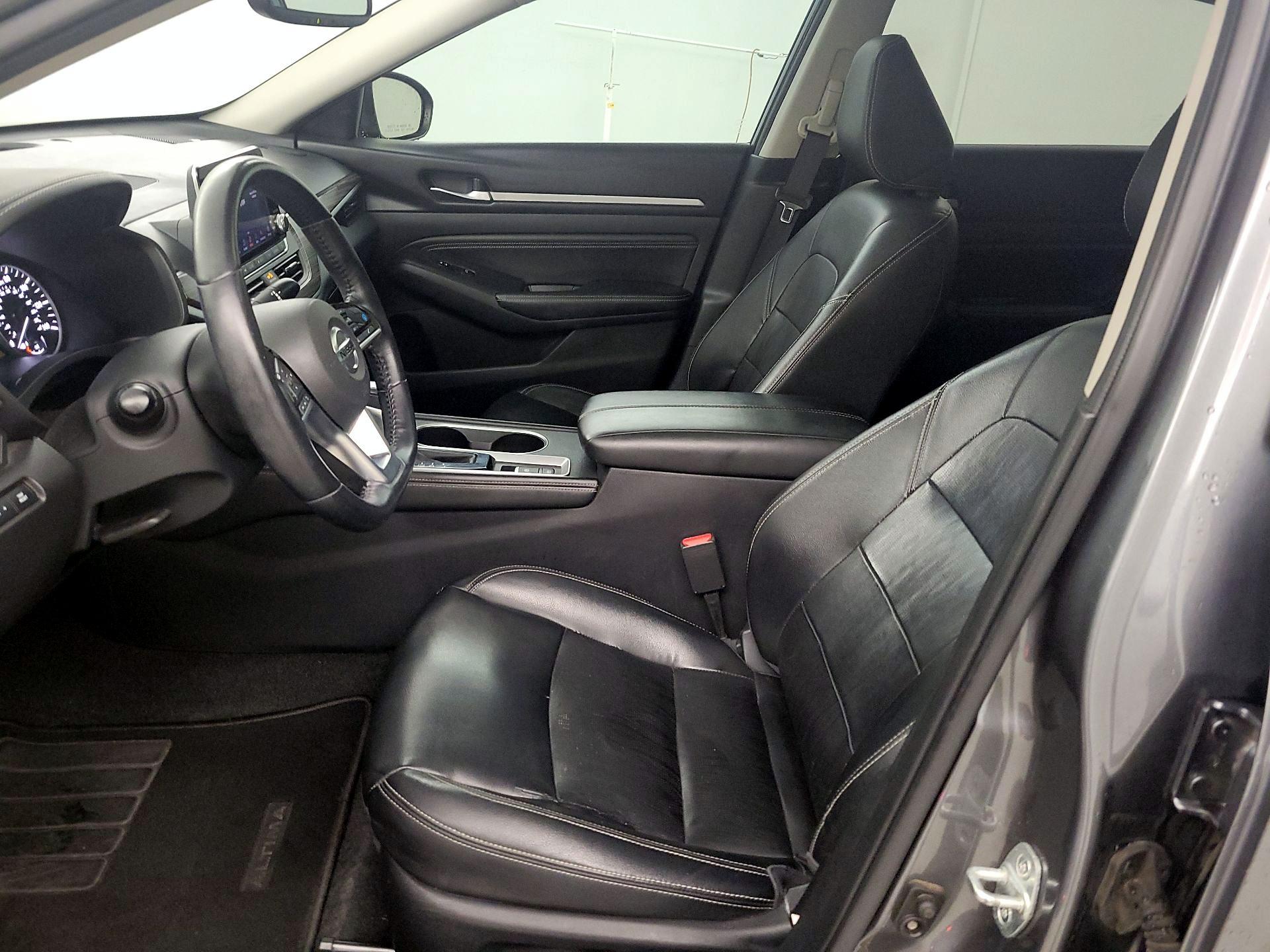 Thumbnail: 2019 Nissan Altima - 11