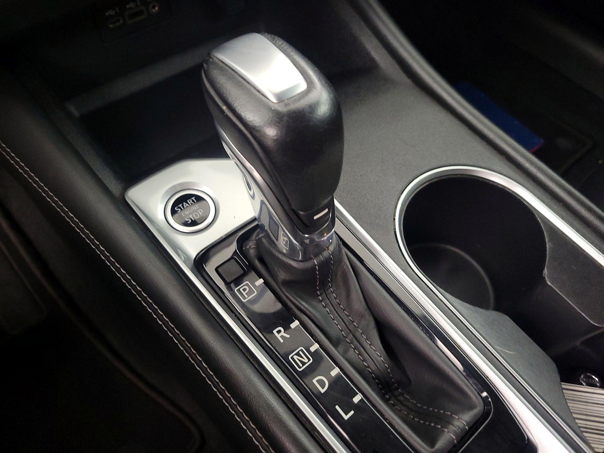 Thumbnail: 2019 Nissan Altima - 17