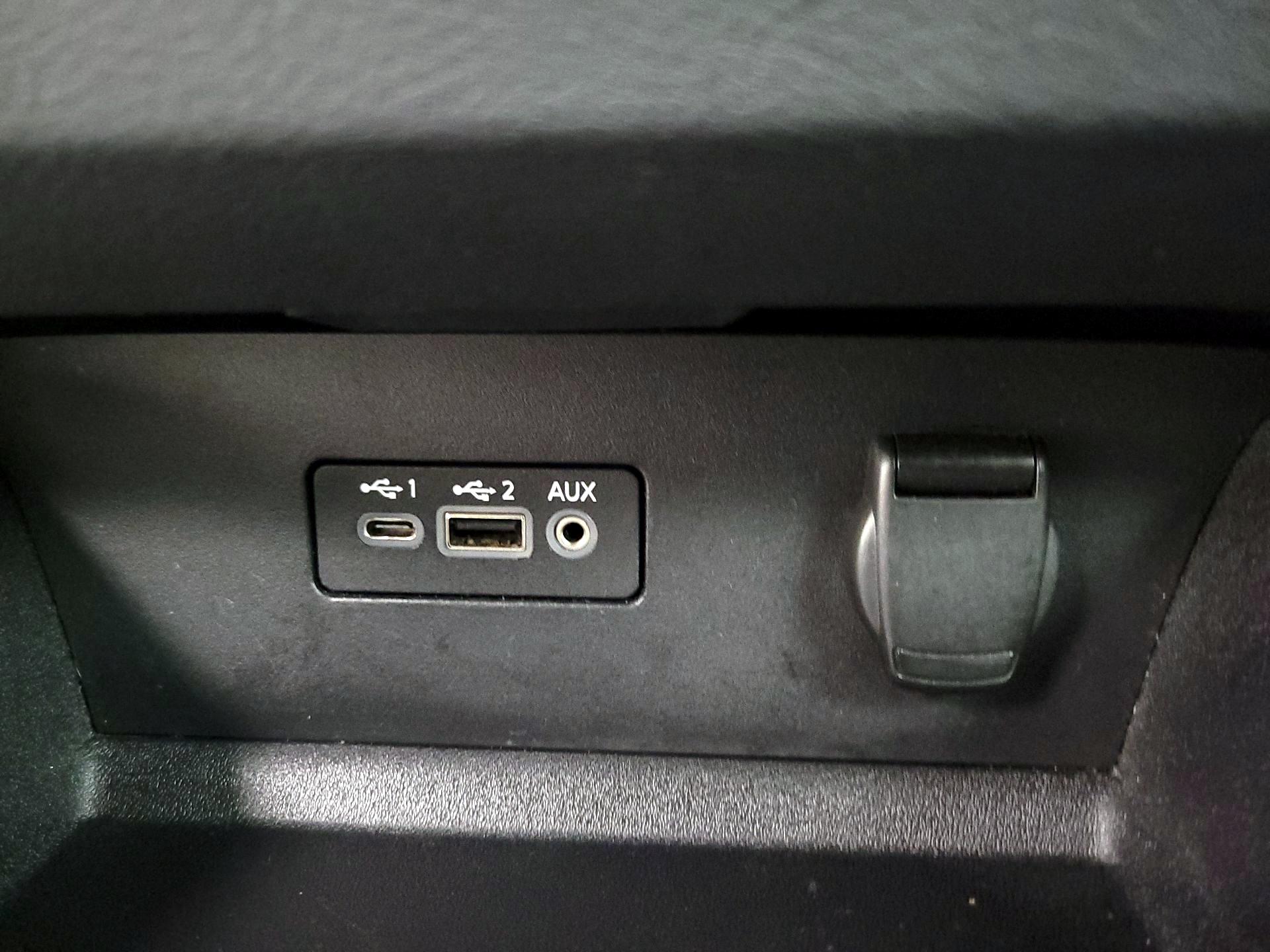 Thumbnail: 2019 Nissan Altima - 18