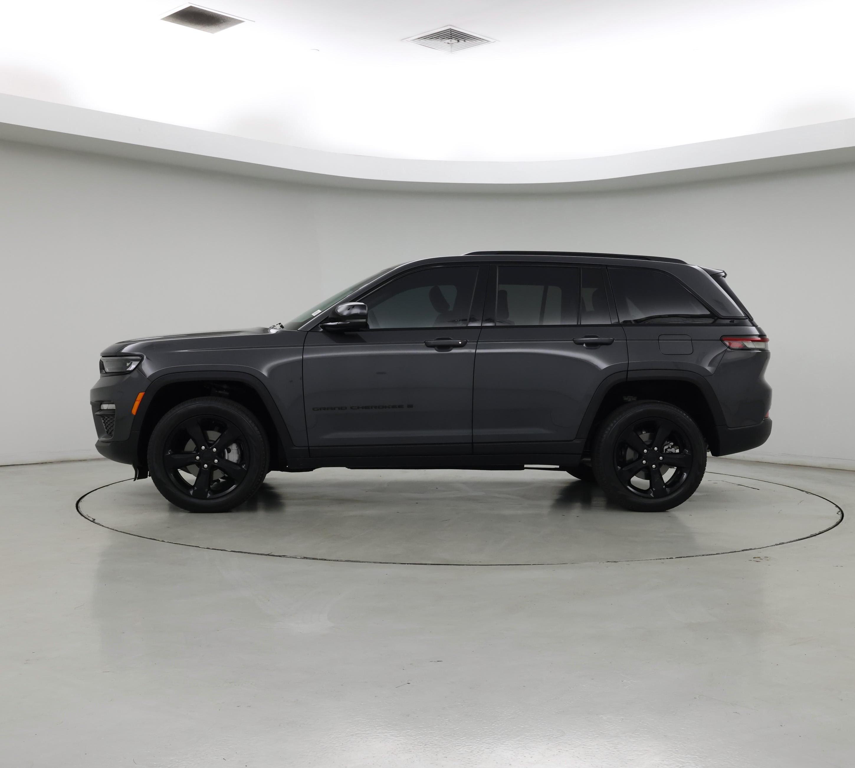 Thumbnail: 2025 Jeep Grand Cherokee - 3